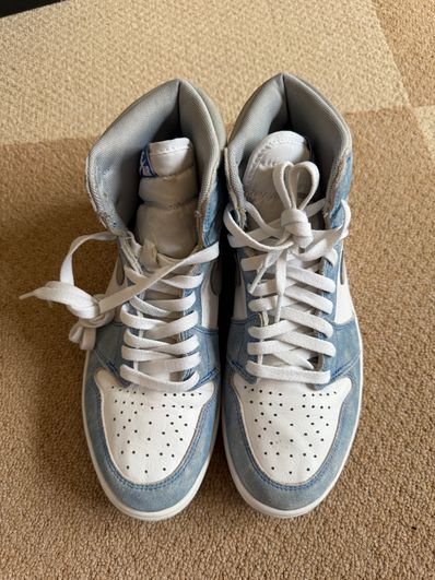 Nike Air Jordan 1 High OG "Hyper Royal"