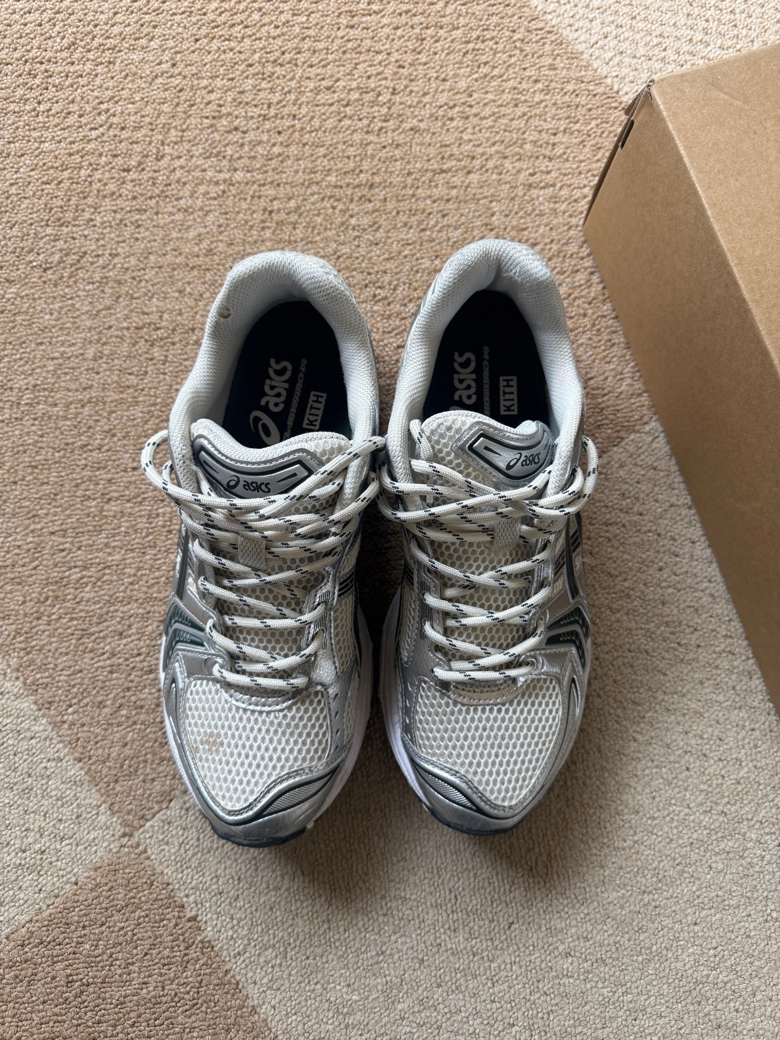KITH × Asics Vintage Tech Gel-Kayano 14 "Cream/Scarab" (1203A566-100)