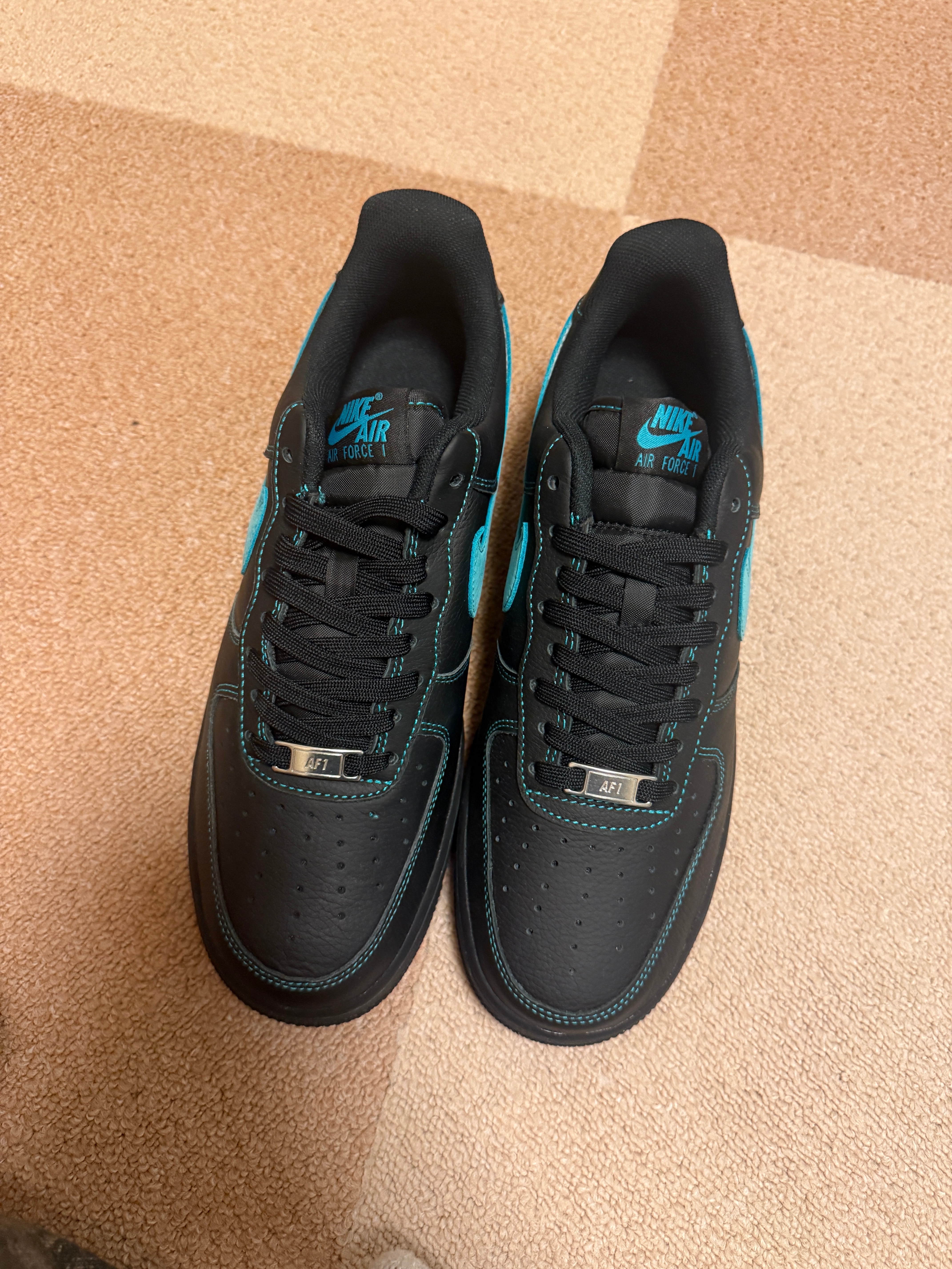 Nike Air Force 1 Low "Black Tiffany"