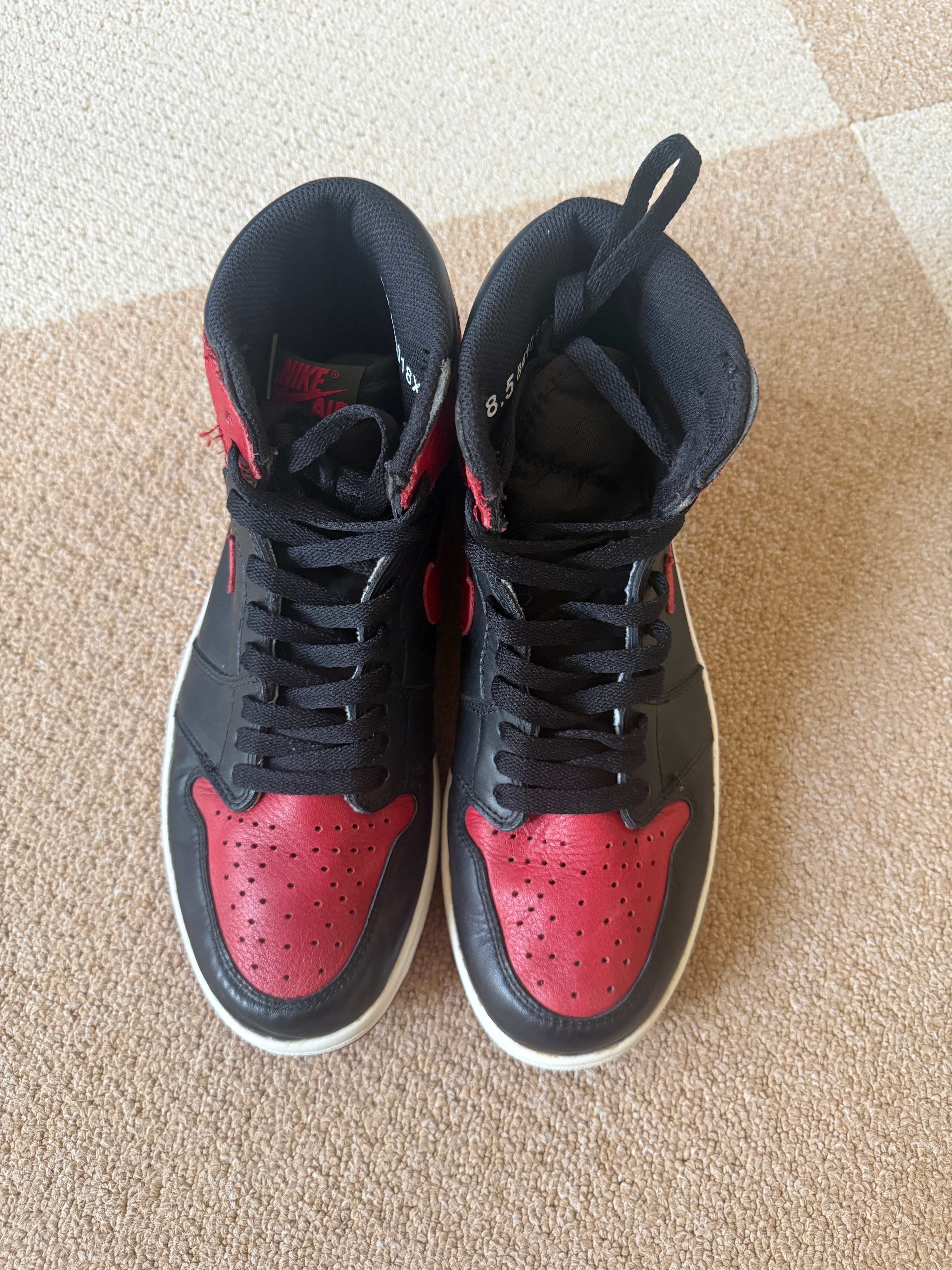 Nike Air Jordan 1 Retro High OG "Bred/Banned"