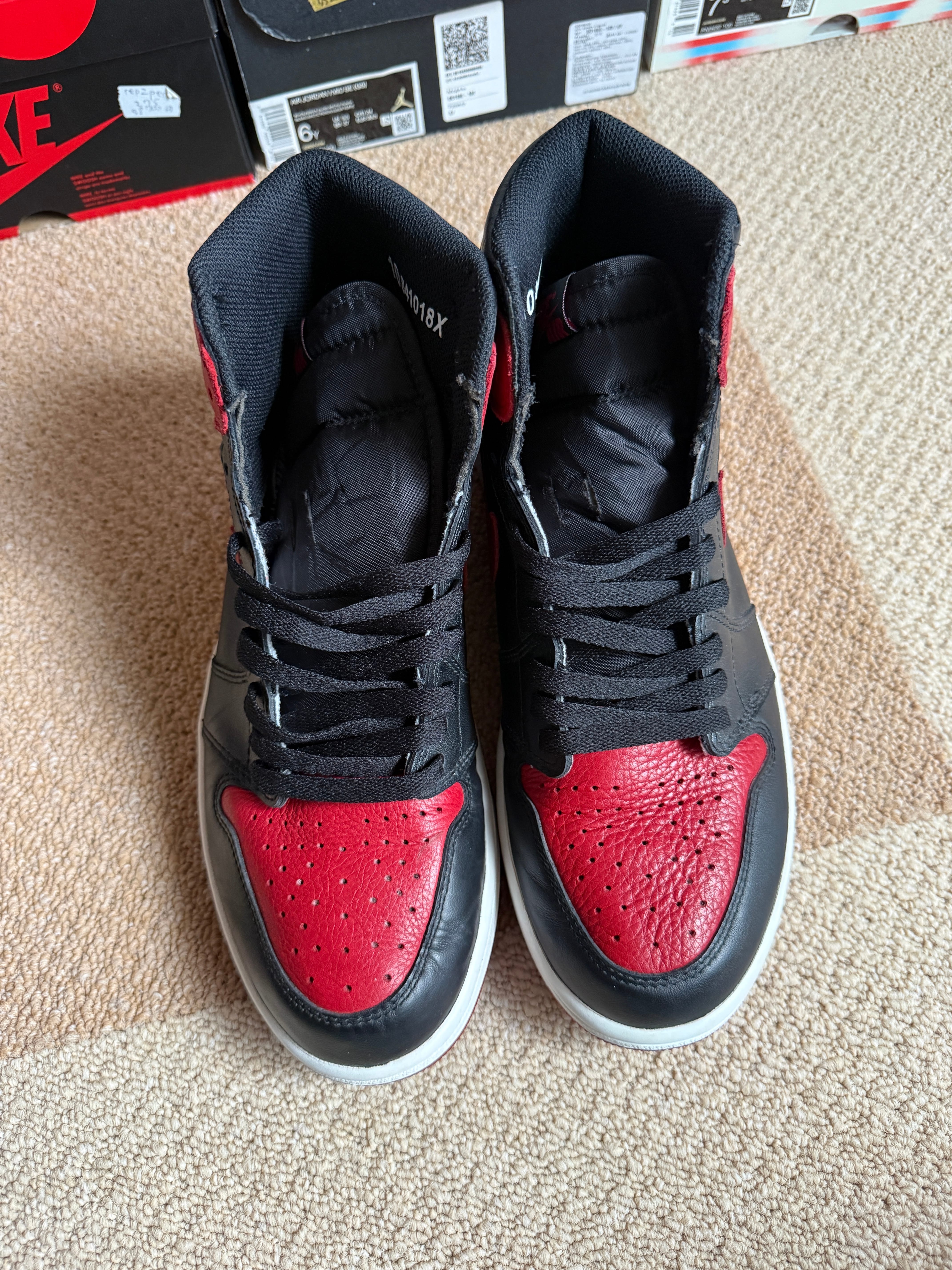 Nike Air Jordan 1 Retro High OG "Bred/Banned" (2016)