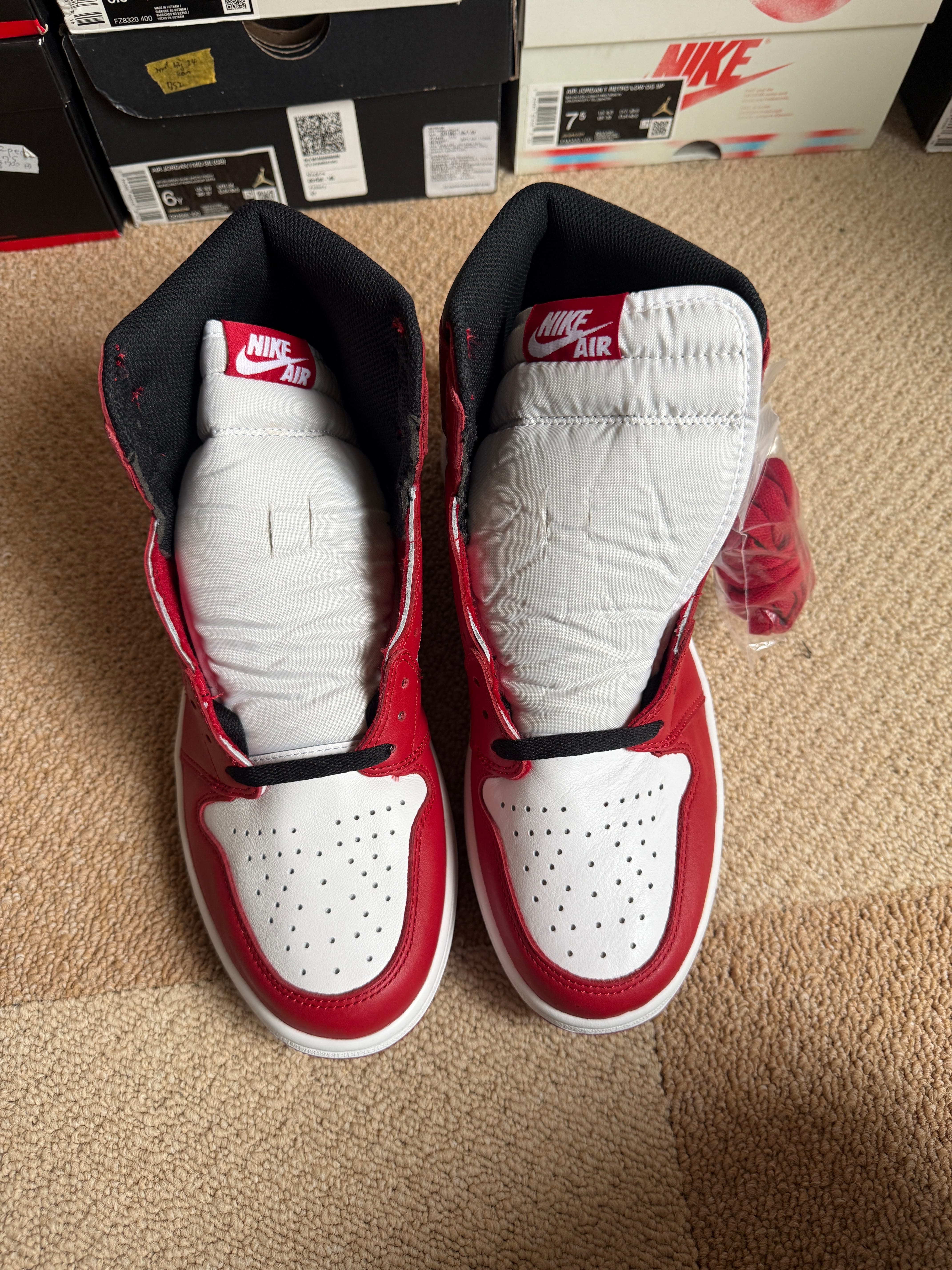 Nike Air Jordan 1 Retro High "Chicago" (2015)