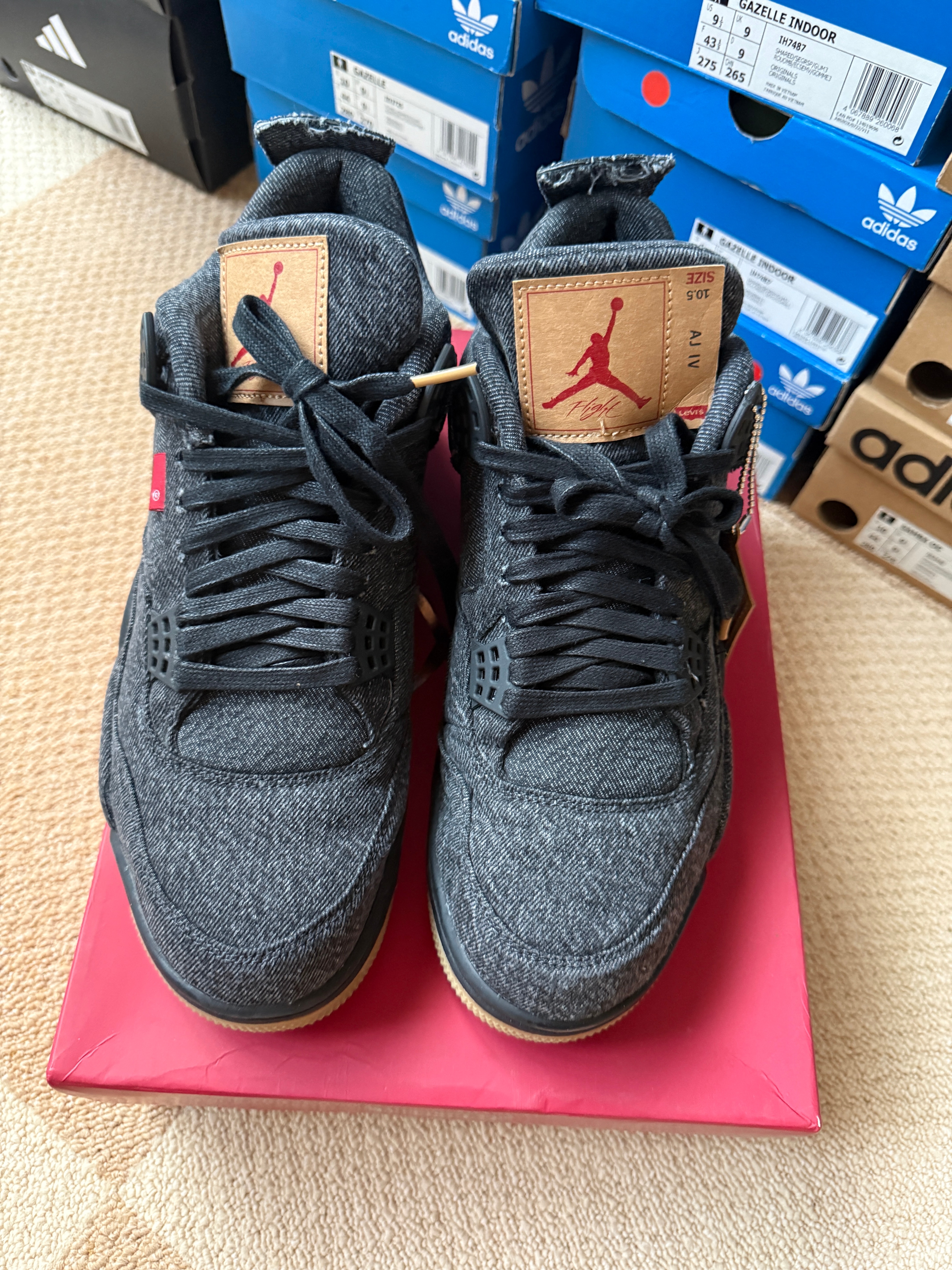 ナイキ × リーバイス エアジョーダン4 