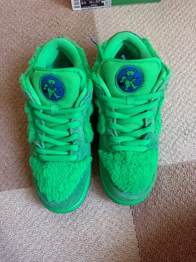 Grateful Dead × Nike SB Dunk Low "Green Bear"