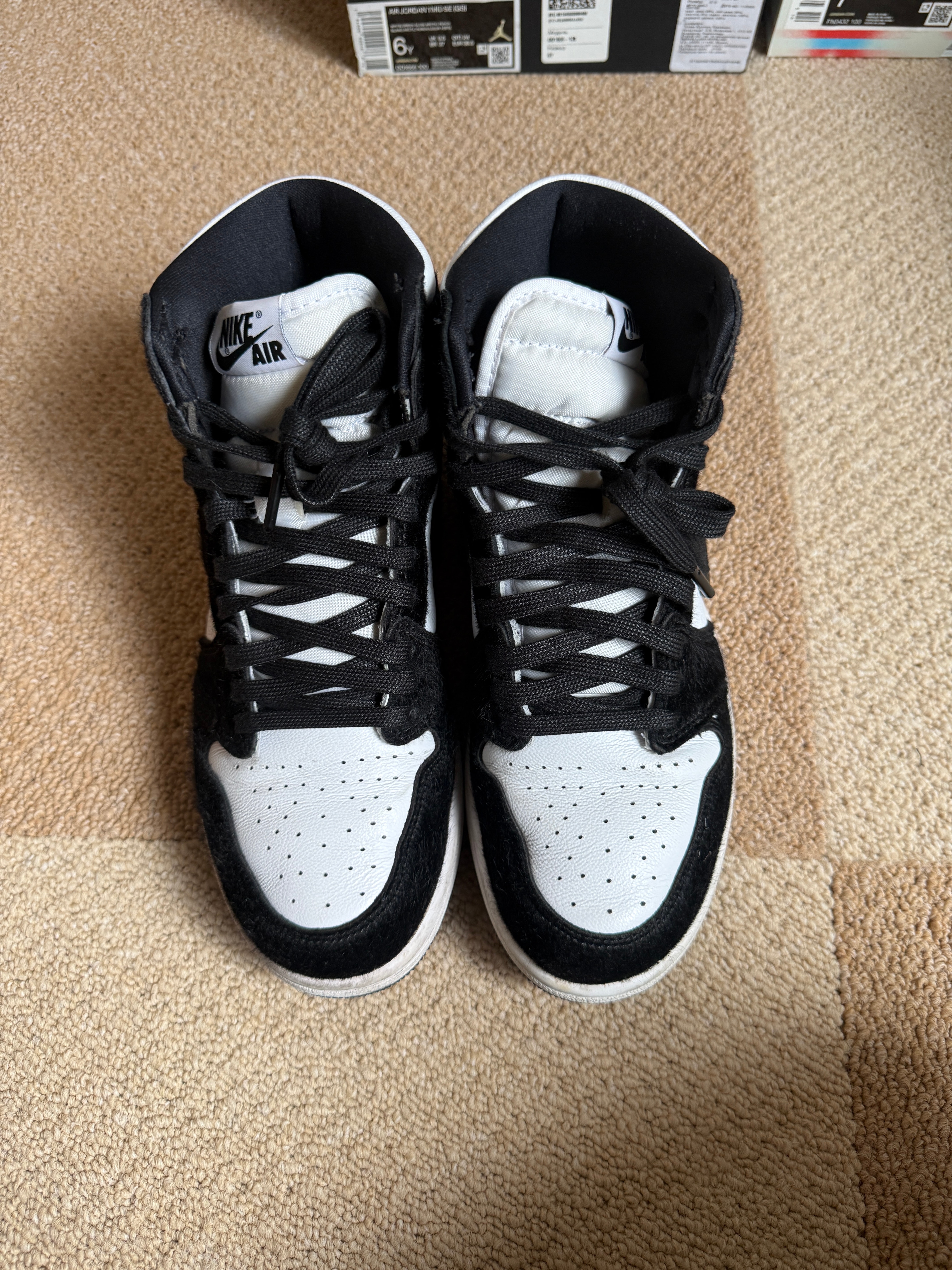 Nike Women's Air Jordan 1 Retro High OG "Black/White"