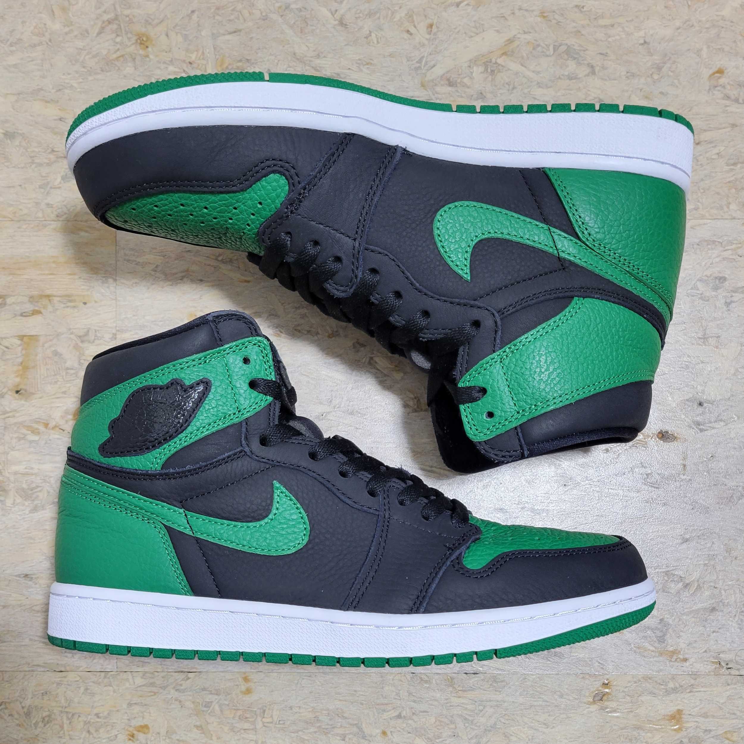 Nike Air Jordan 1 Retro High OG "Black/Pine Green" (2020)