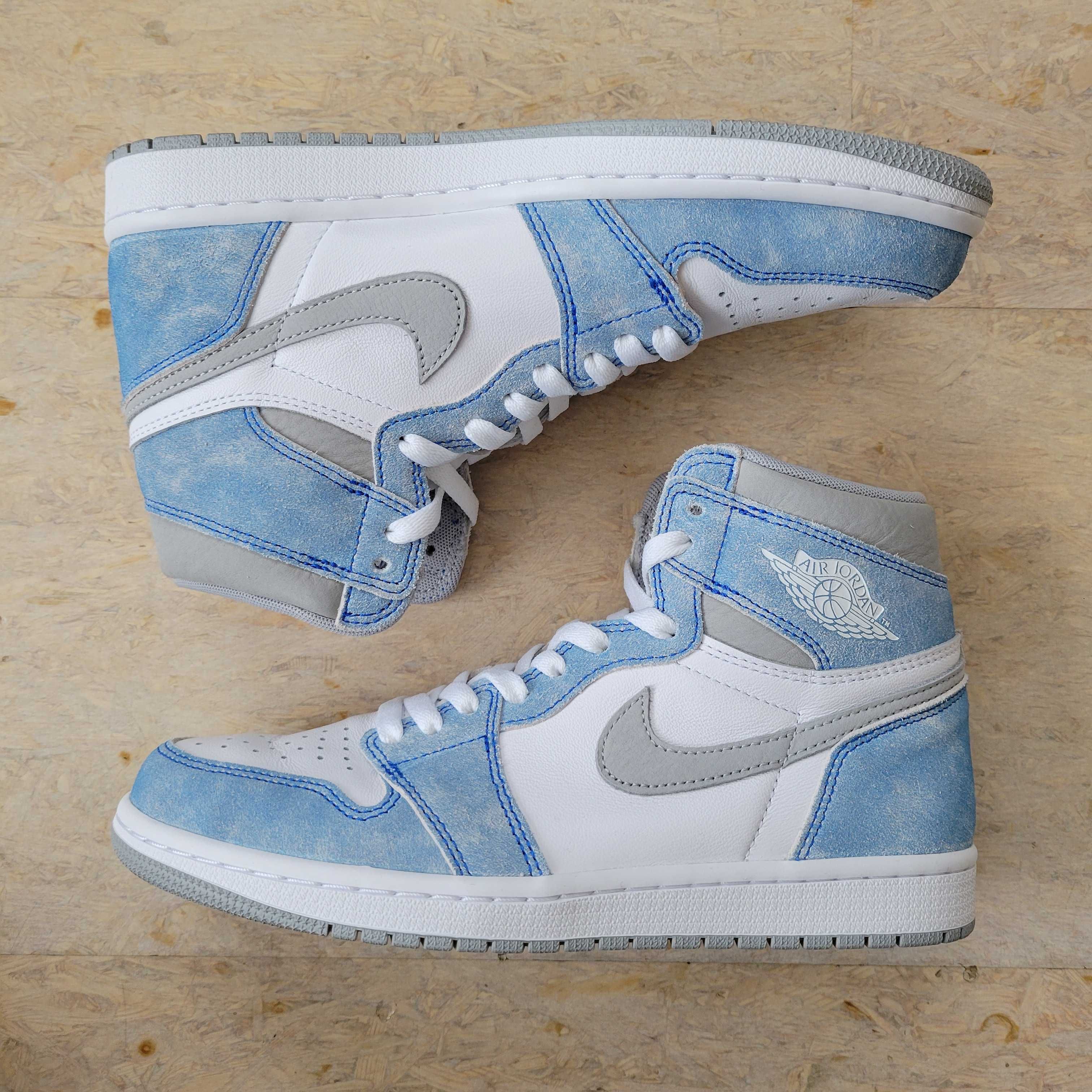 Nike Air Jordan 1 High OG "Hyper Royal"