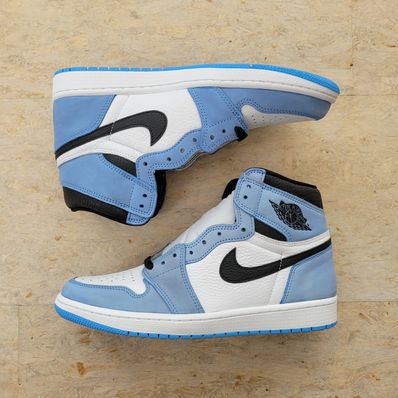 Nike Air Jordan 1 High OG "University Blue"