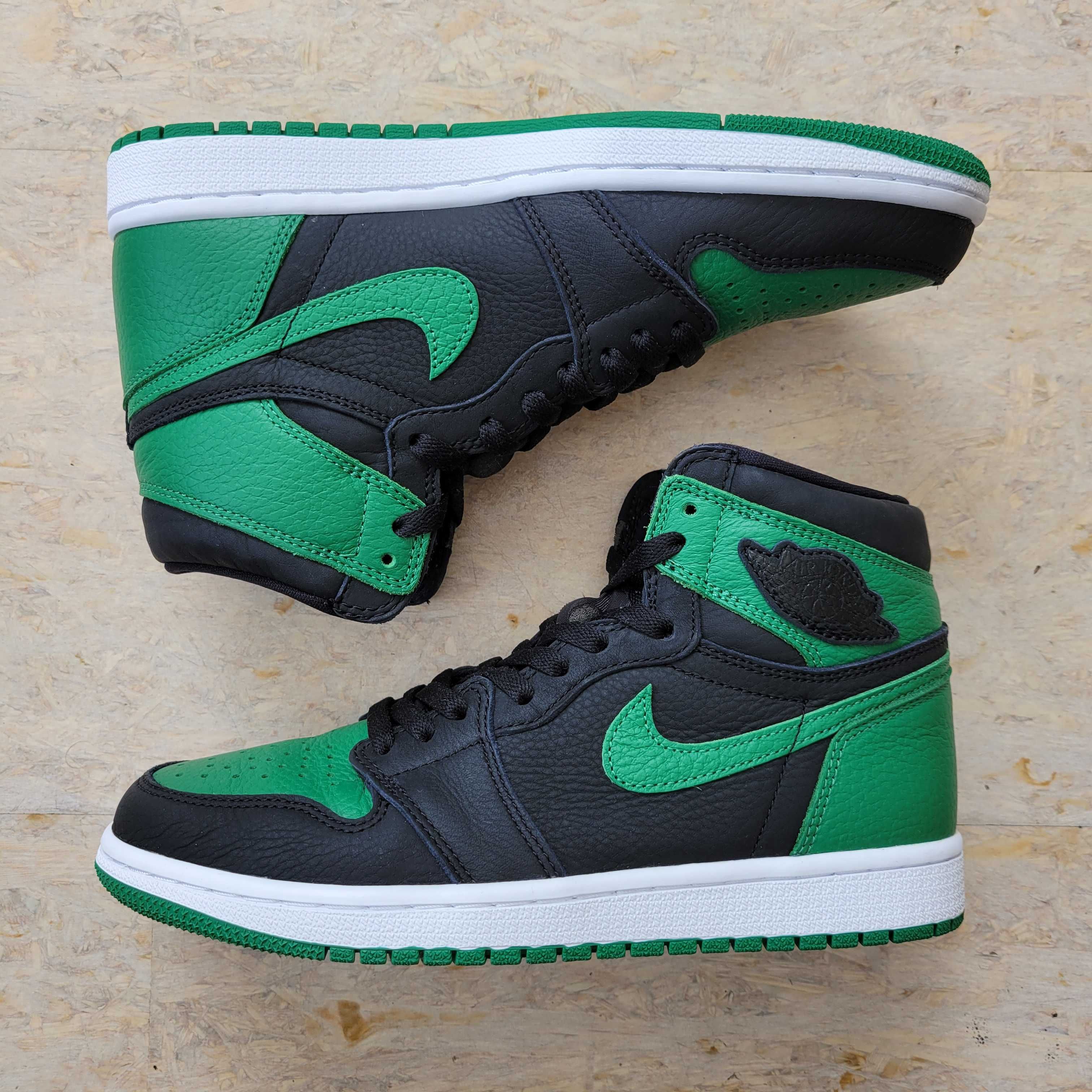 Nike Air Jordan 1 Retro High OG "Black/Pine Green" (2020)