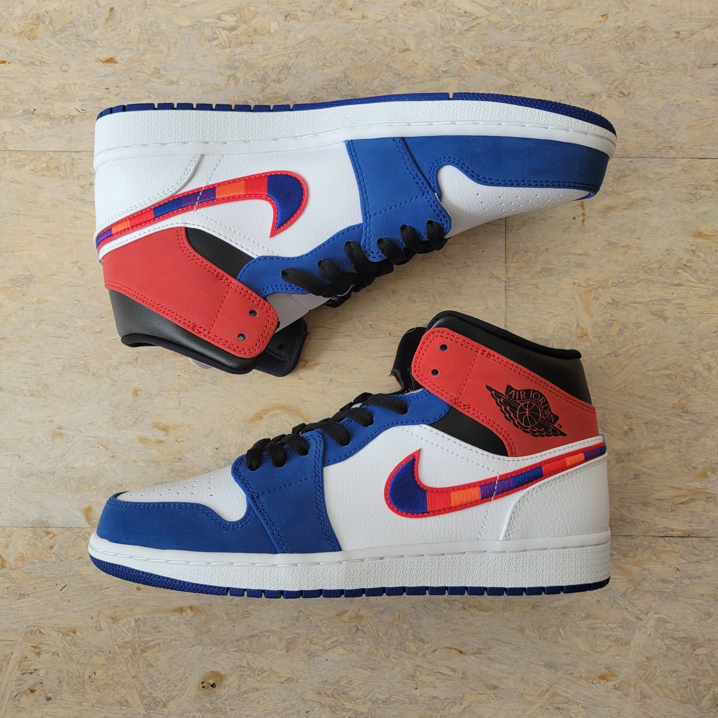 NIKE AIR JORDAN 1 MID "WHITE/BLUE/RED"
