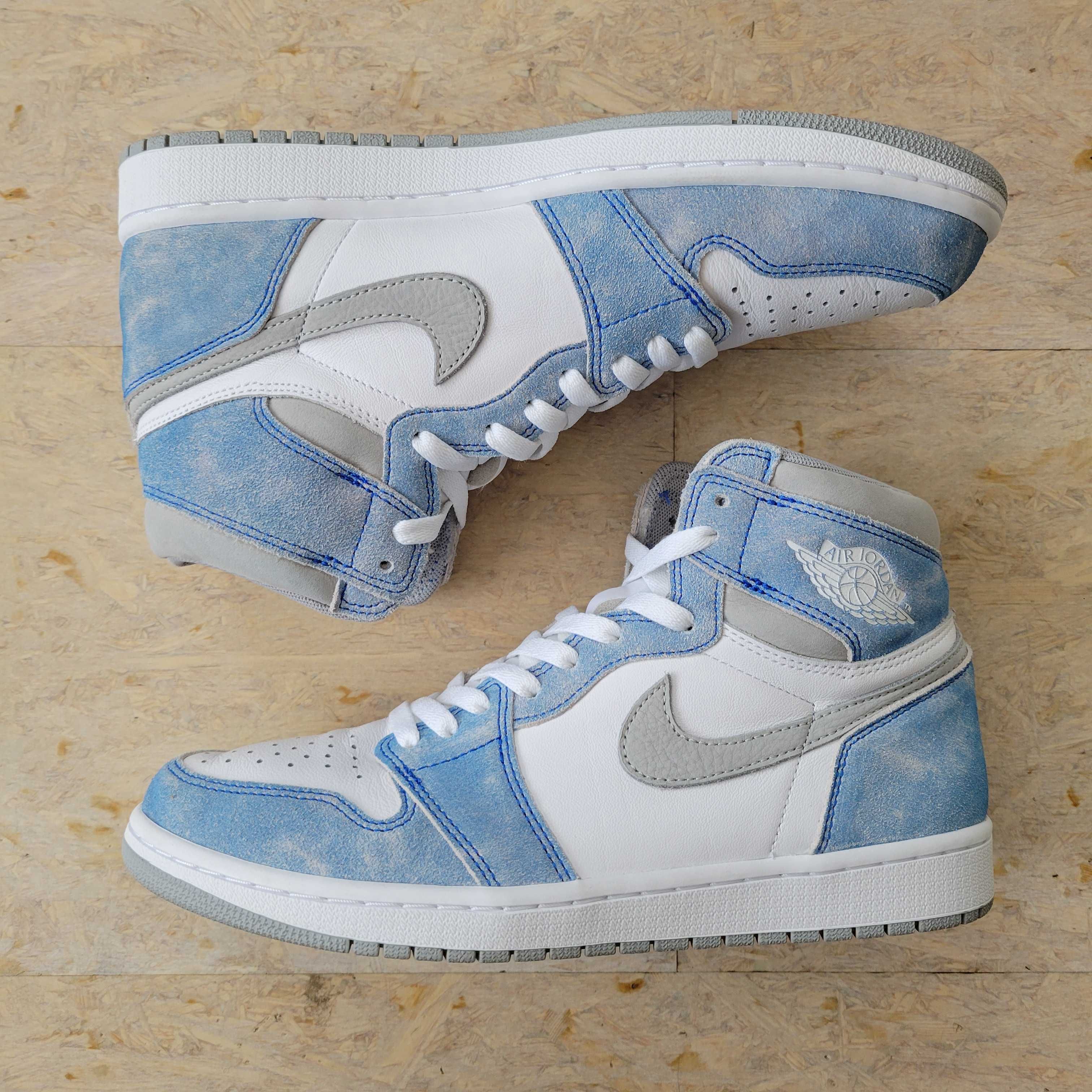 Nike Air Jordan 1 High OG "Hyper Royal"