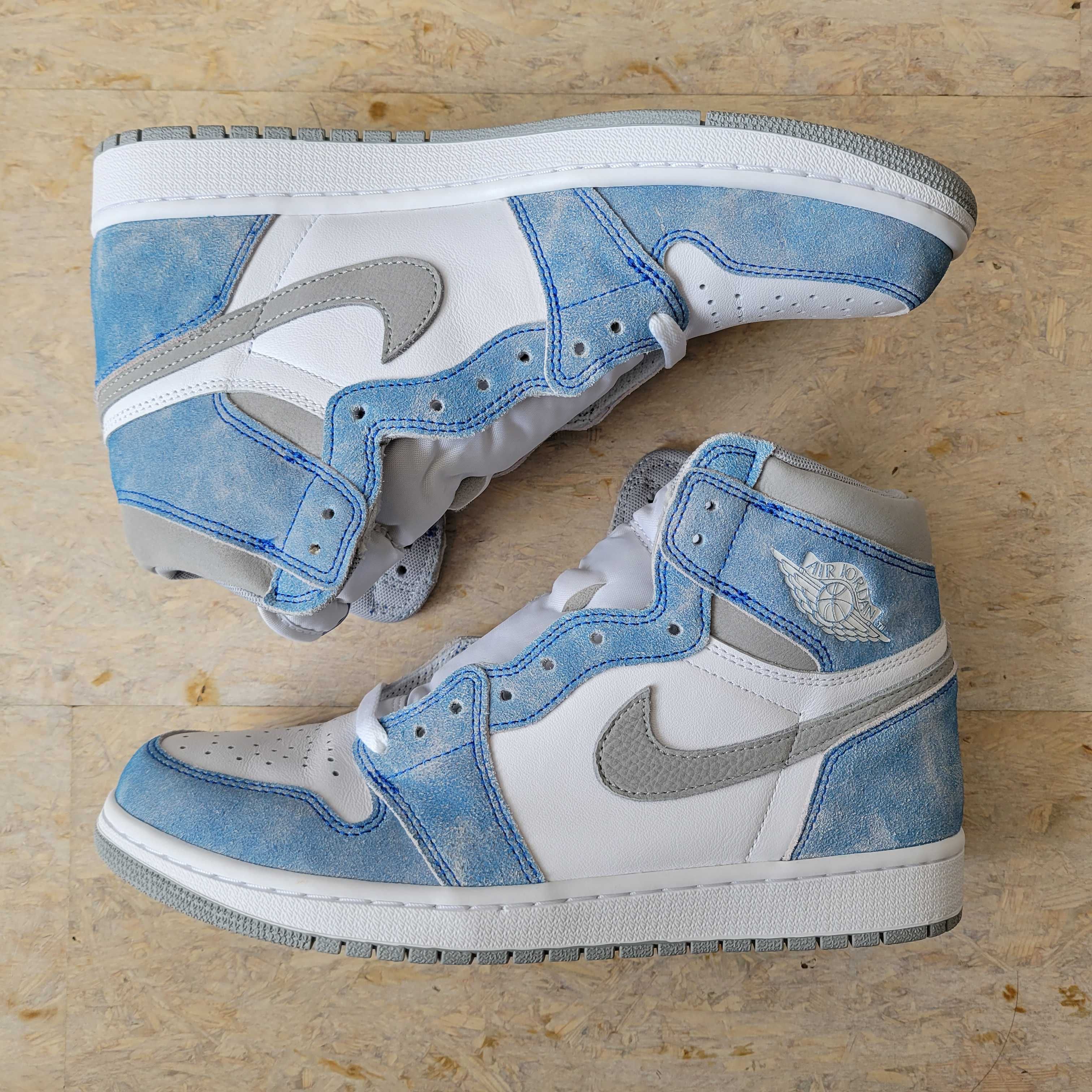 Nike Air Jordan 1 High OG "Hyper Royal"