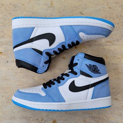 Nike Air Jordan 1 High OG "University Blue"