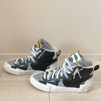 sacai × NIKE BLAZER MID "BLACK/WOLF GREY/WHITE"