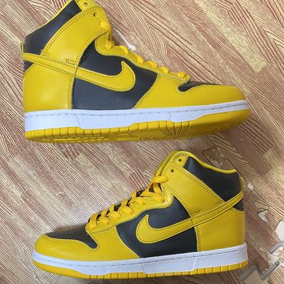 Nike Dunk High "Black/Varsity Maize"