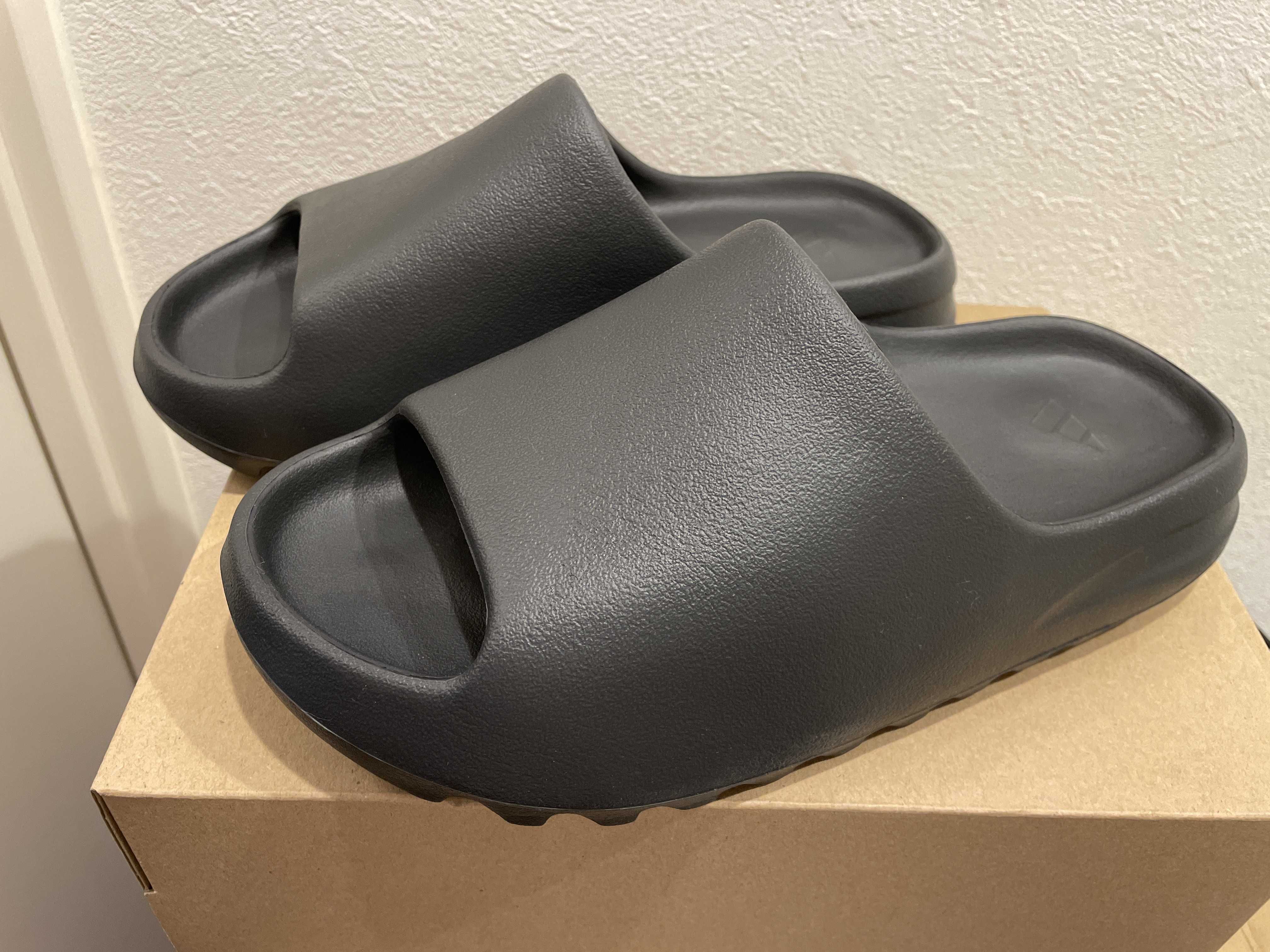 adidas YEEZY Slide "Onyx"