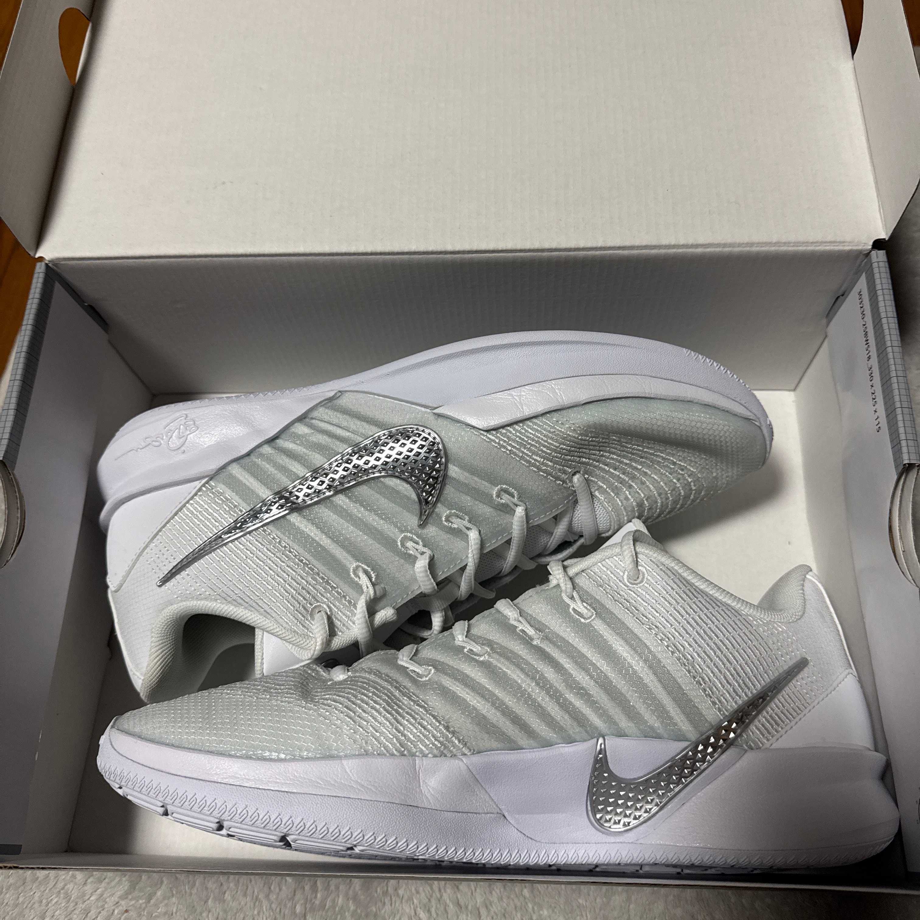 Nike Women's Sabrina 3 "White/Mint Foam" (HF2881-101/HF2882-101)