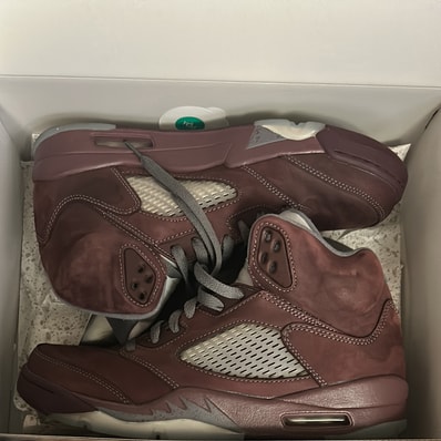 Nike Air Jordan 5 Retro SE "Burgundy"