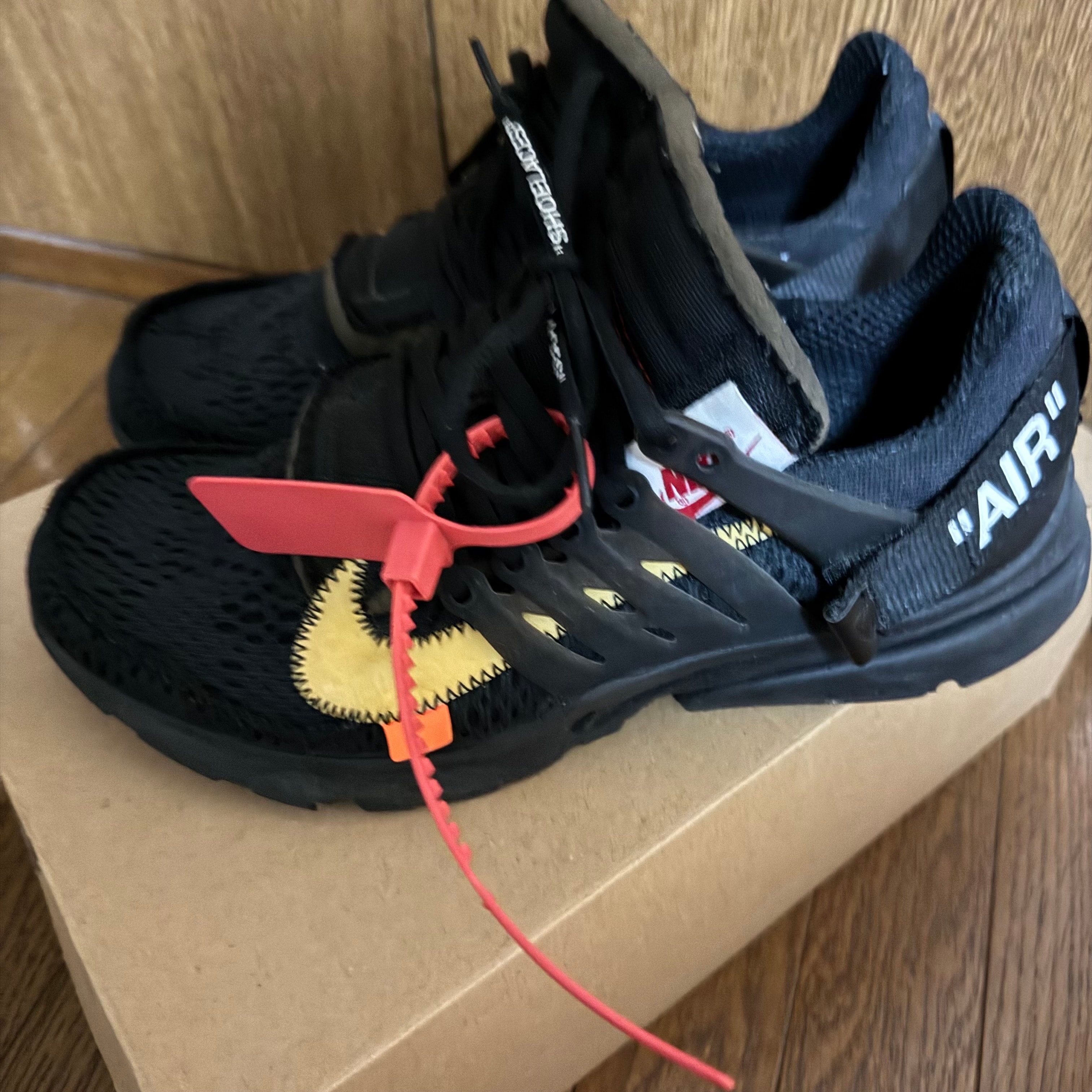 オフホワイト × ナイキ エアプレスト "ブラック"