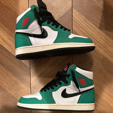 Nike Women's Air Jordan 1 High OG "Lucky Green/White-Sail-Black"