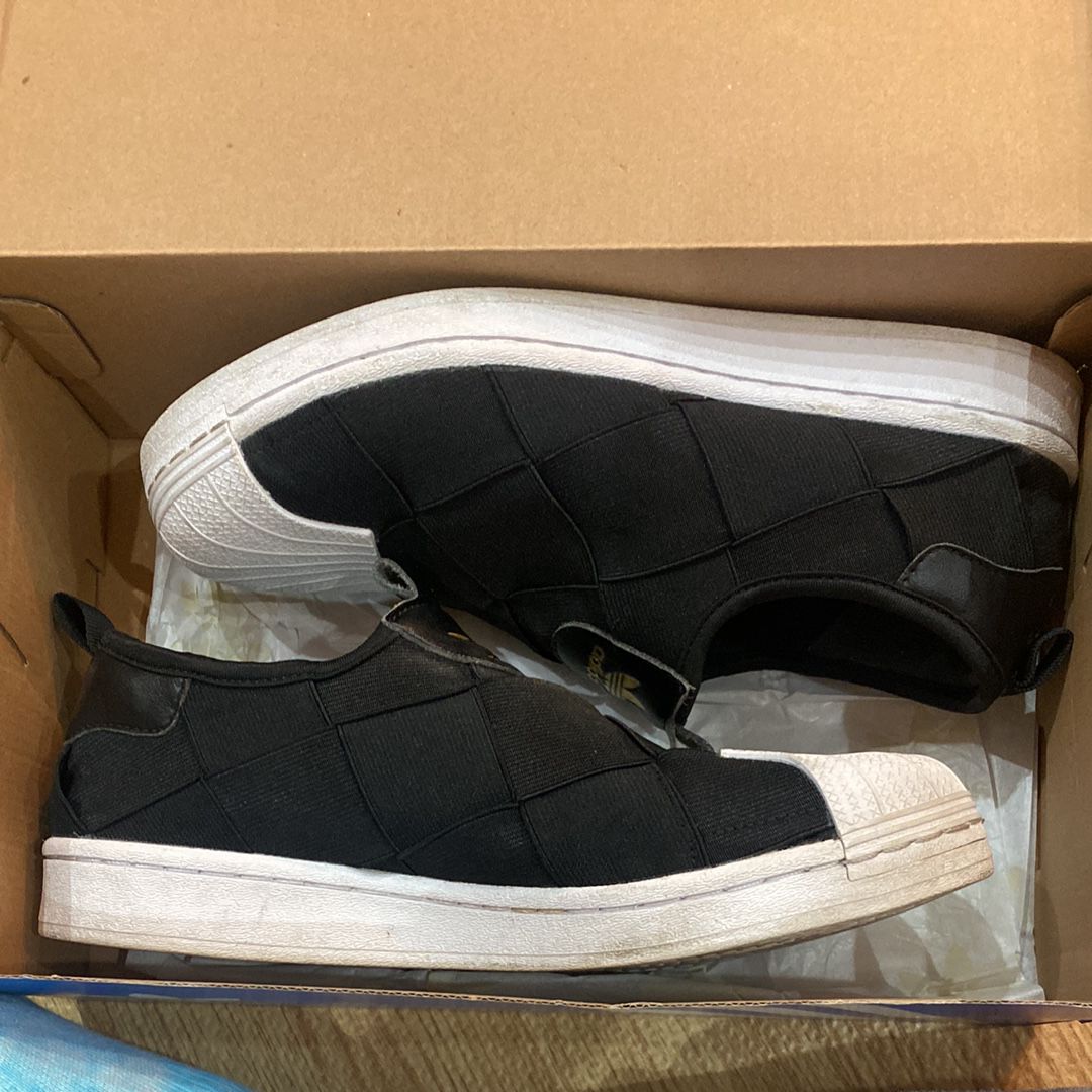 adidas Women's Superstar Slip-On "Core Black Cloud White Pink"