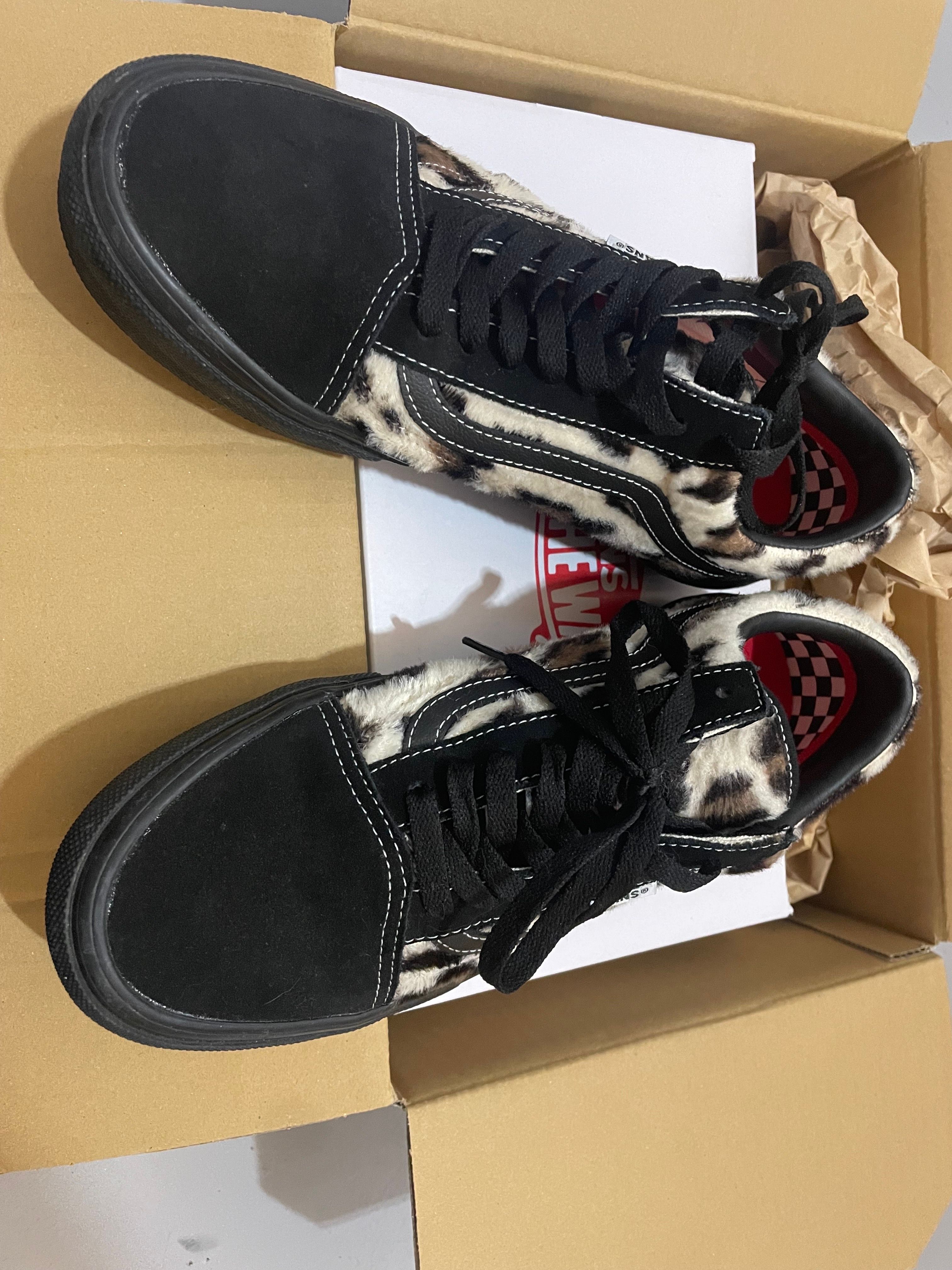 Supreme × Vans Leopard Old Skool "Black"
