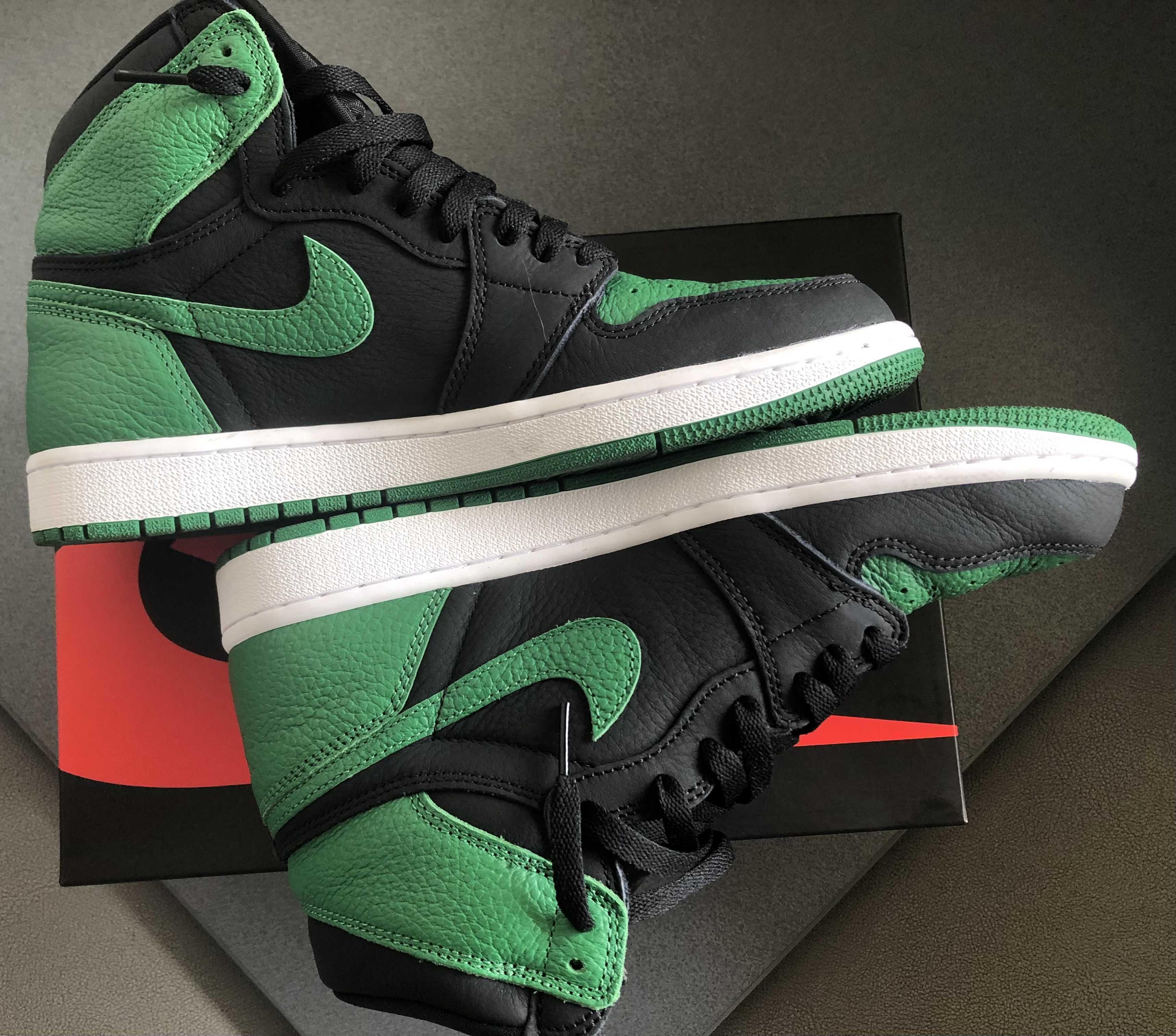 Nike Air Jordan 1 Retro High OG "Black/Pine Green" (2020)      