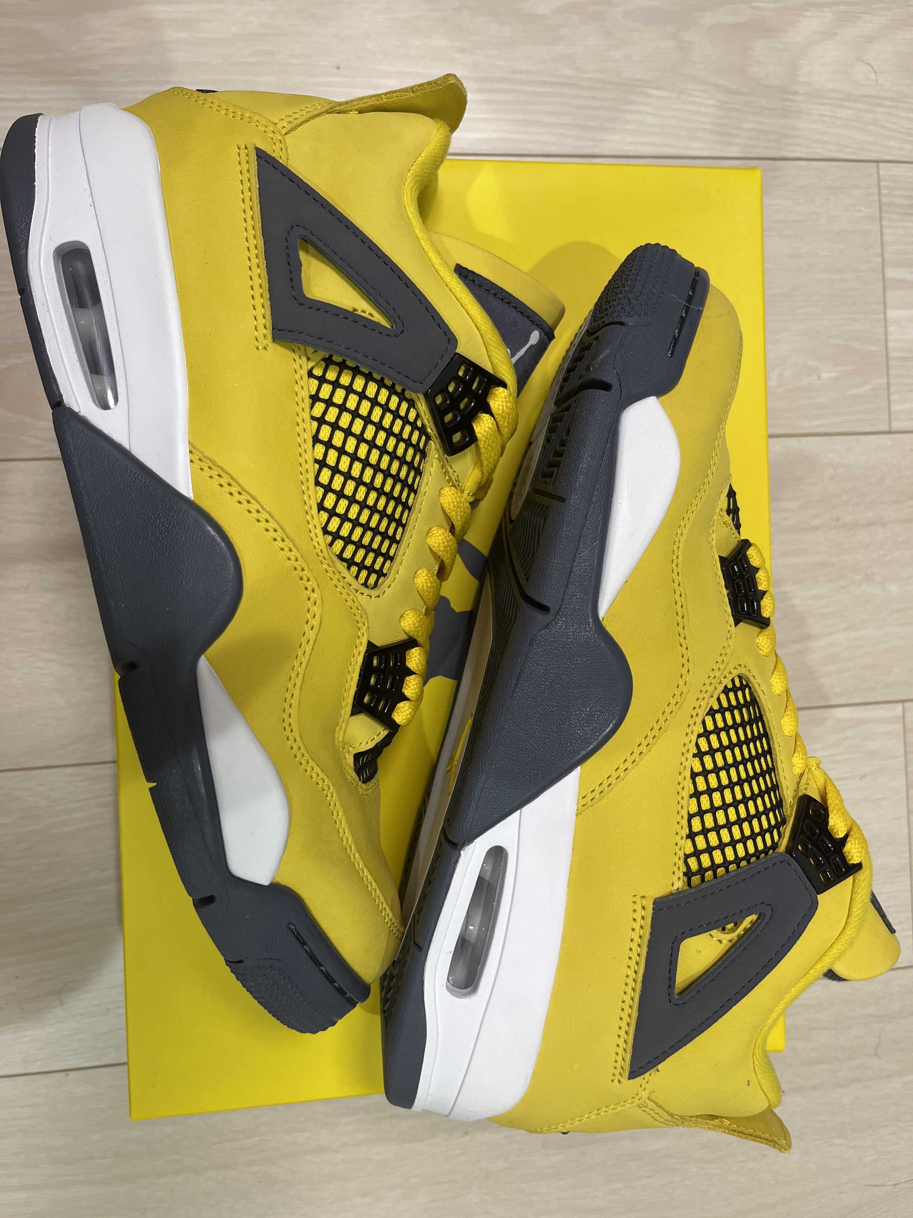 Nike Air Jordan 4 "Tour Yellow"