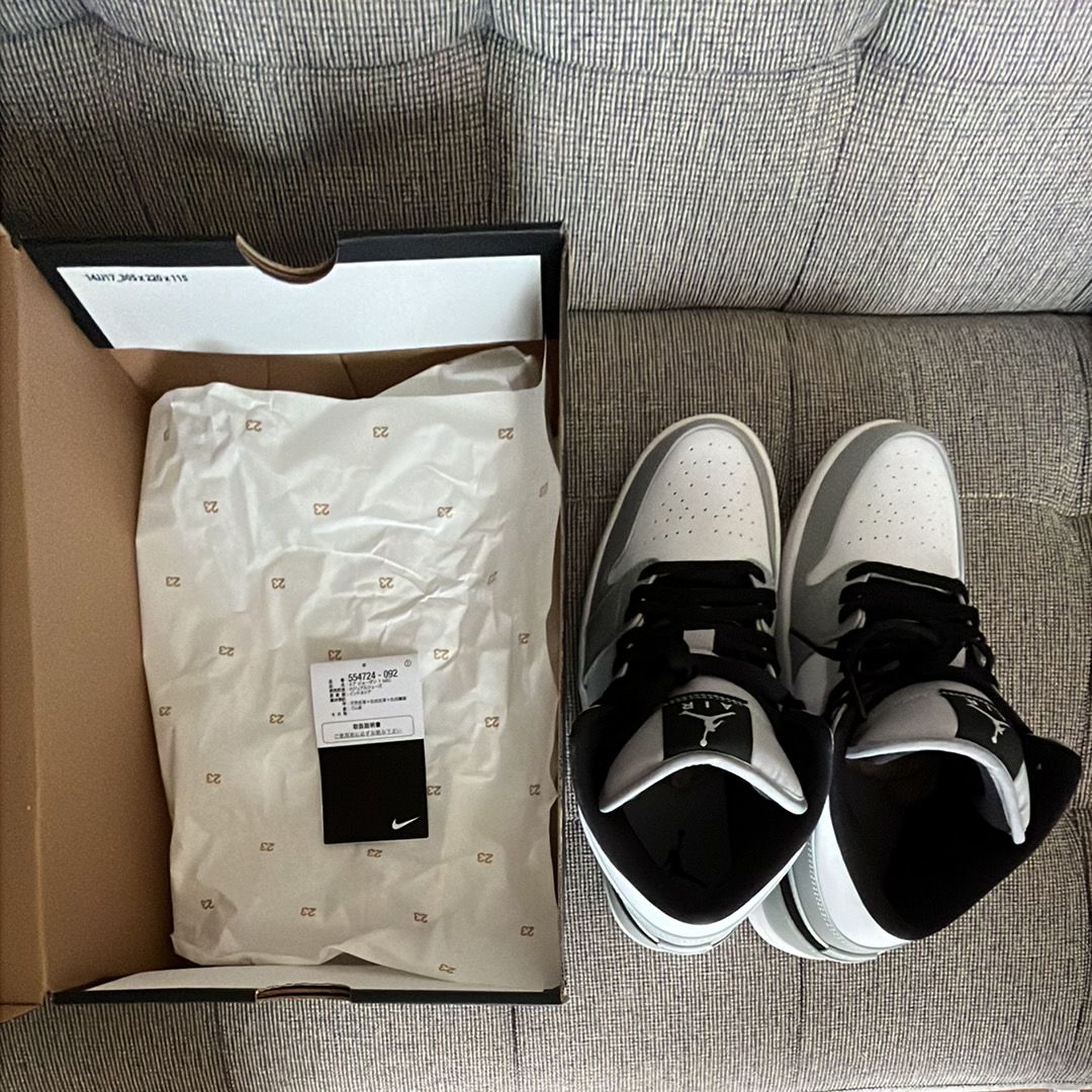 Nike Air Jordan 1 Mid "Light Smoke Grey/White/Black"