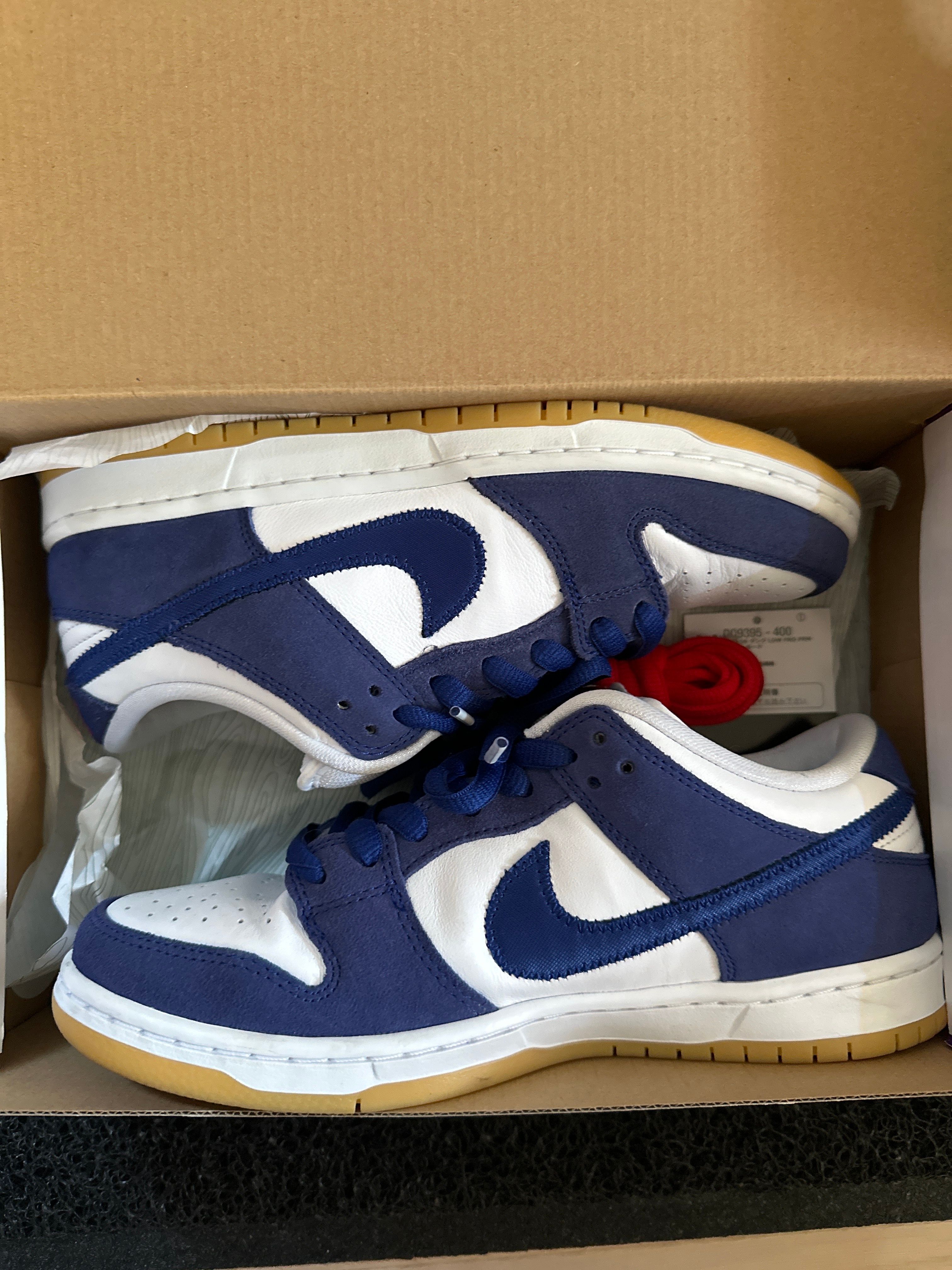 Nike SB Dunk Low "Los Angeles Dodgers/Deep Royal Blue"