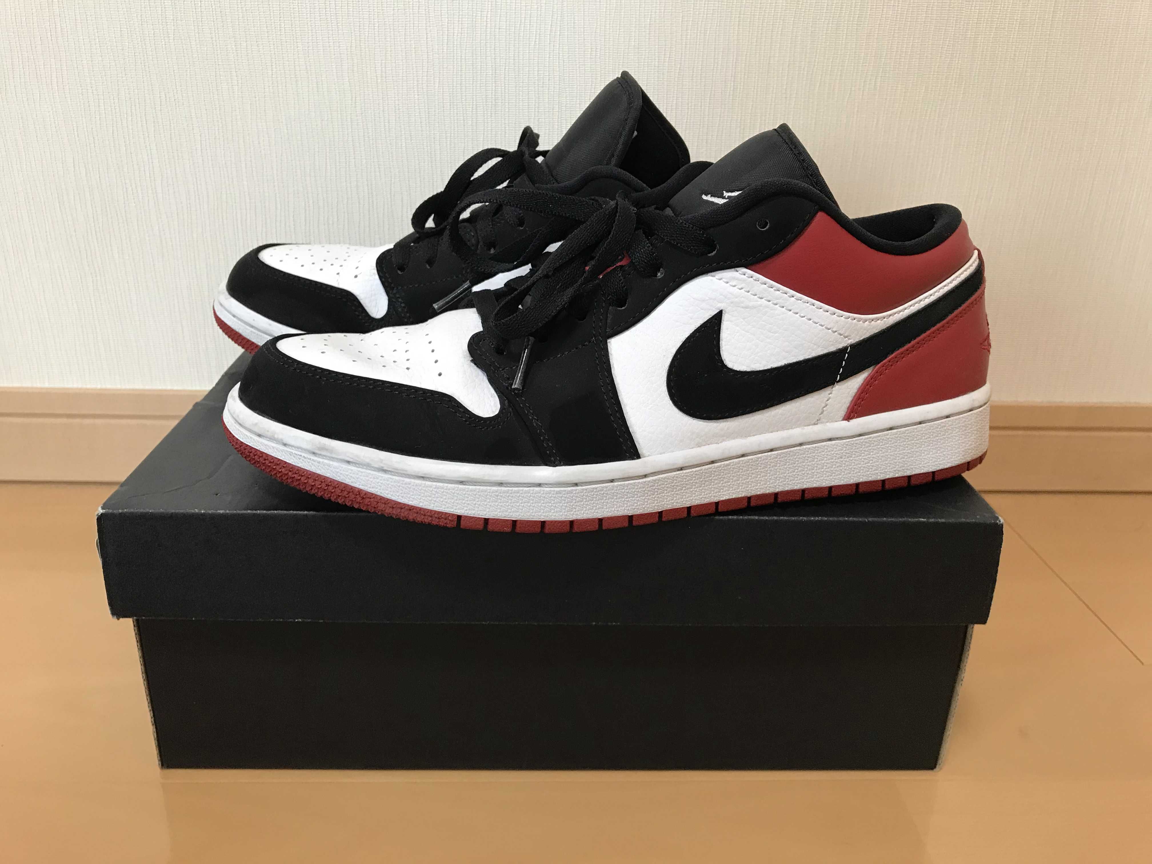 Nike Air Jordan 1 Low "Black Toe"