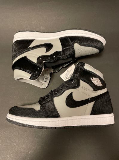 Nike Women's Air Jordan 1 Retro High OG "Medium Grey"