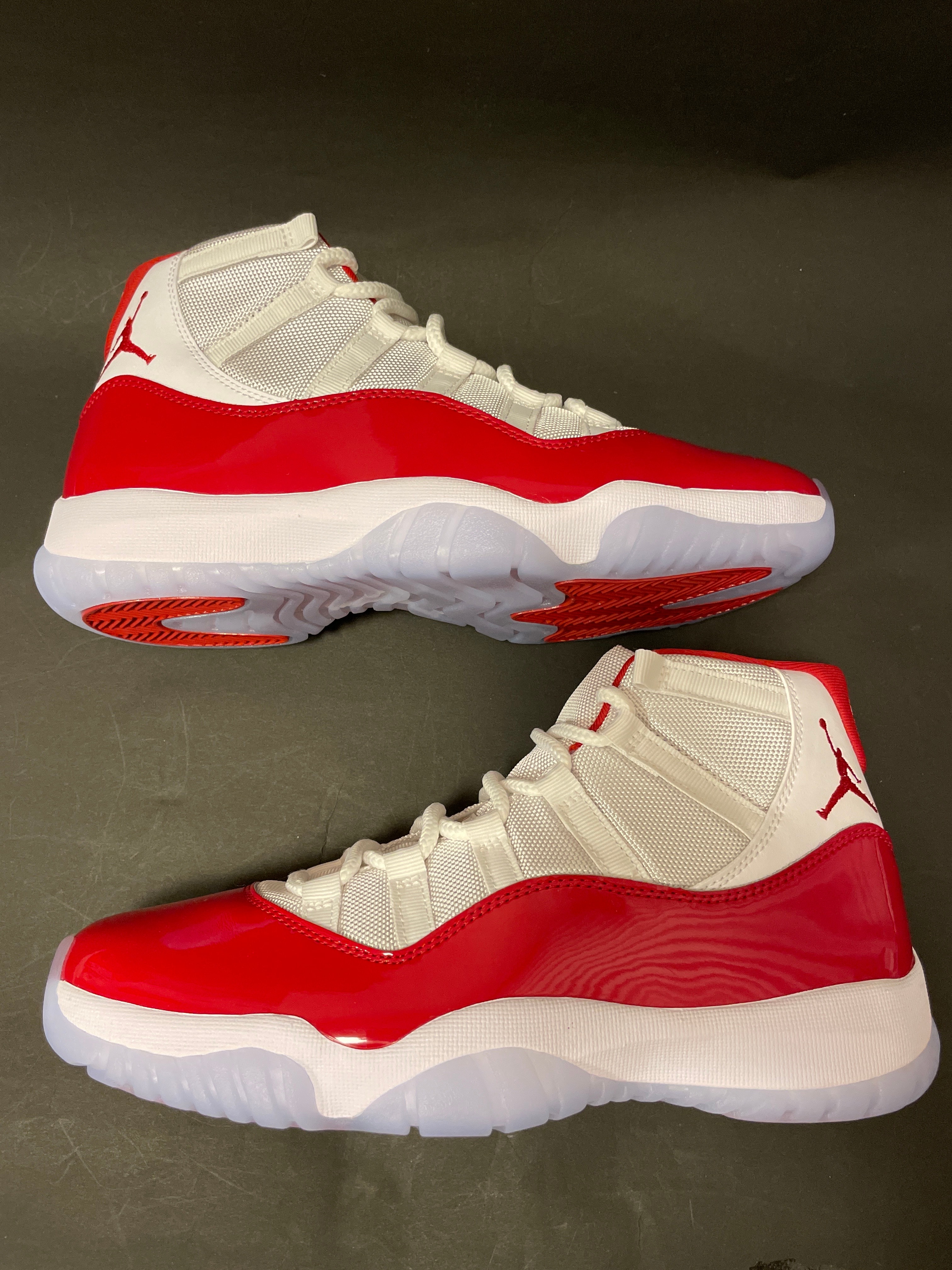 Nike Air Jordan 11 "Varsity Red"