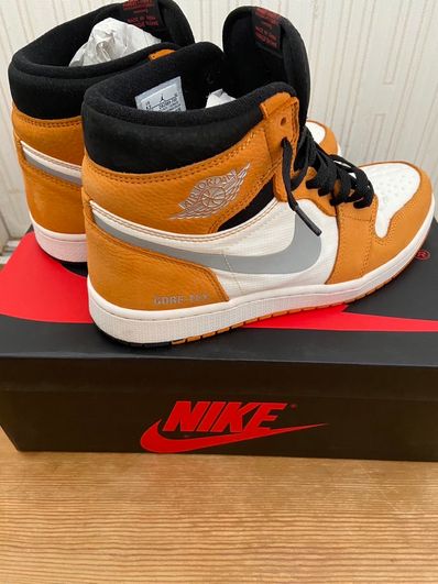 Nike Air Jordan 1 Element GTX "Light Curry"