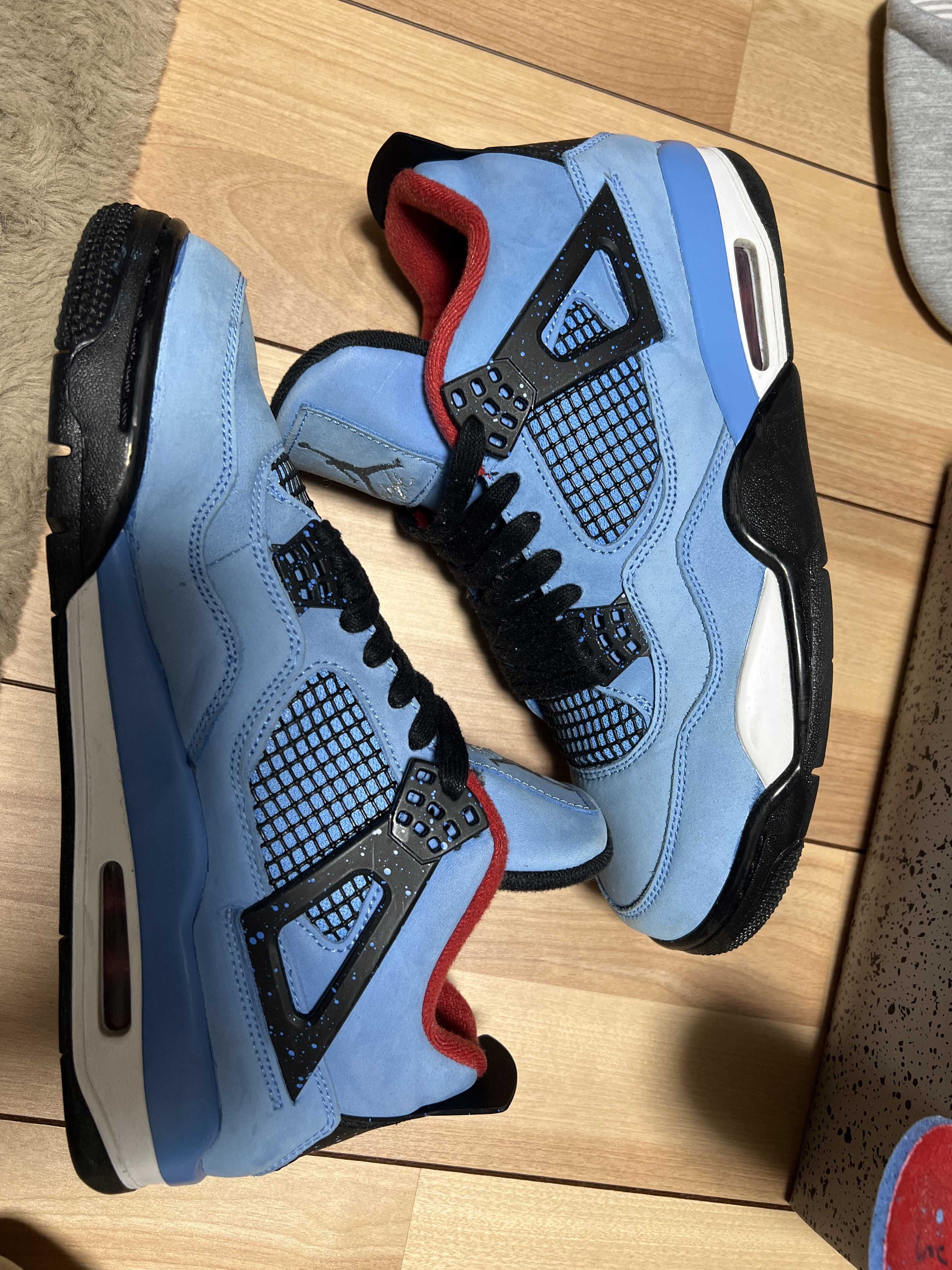 Travis Scott × Nike Air Jordan 4 Retro Cactus Jack "University Blue"