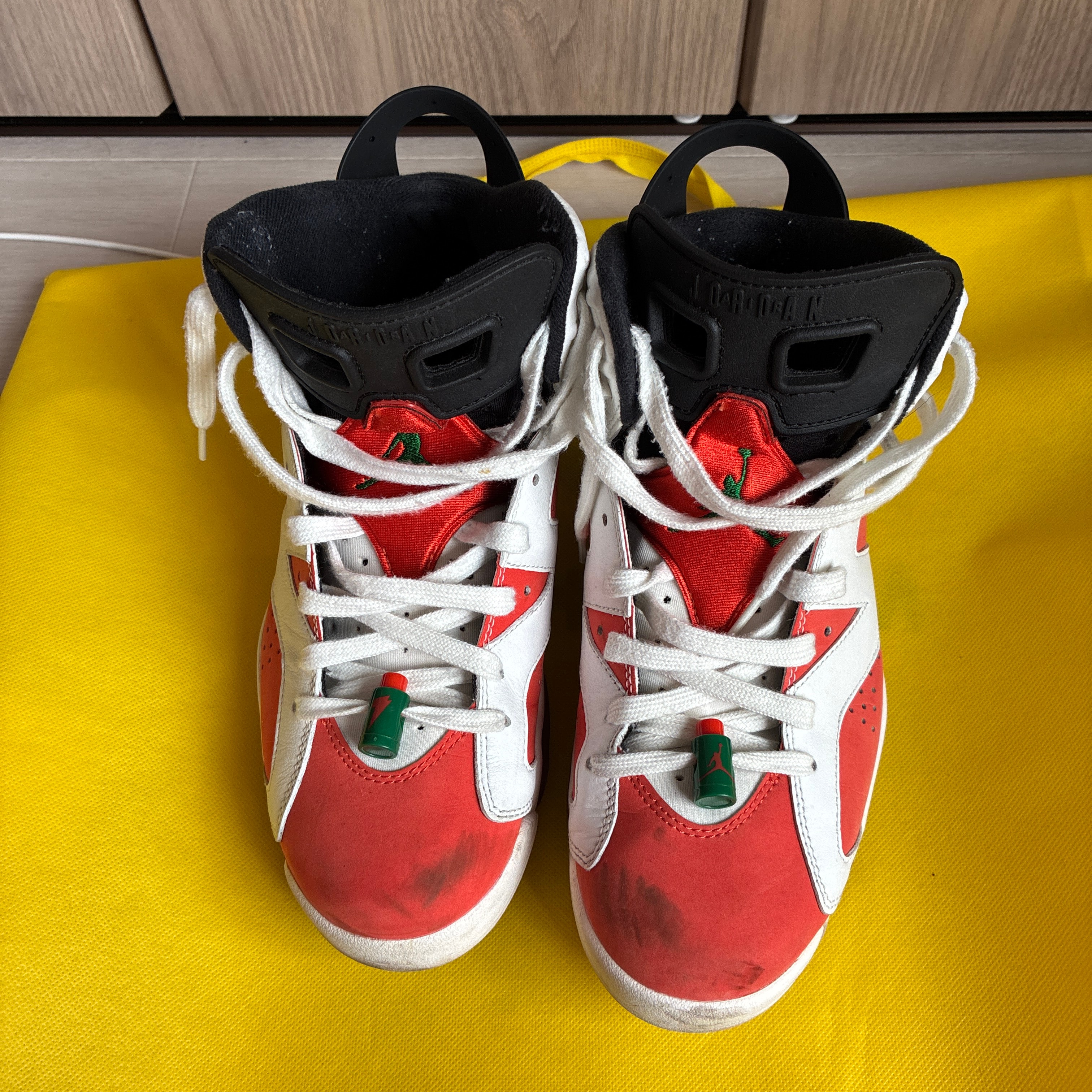 Nike Air Jordan 6 Retro "Gatorade Like Mike White" 