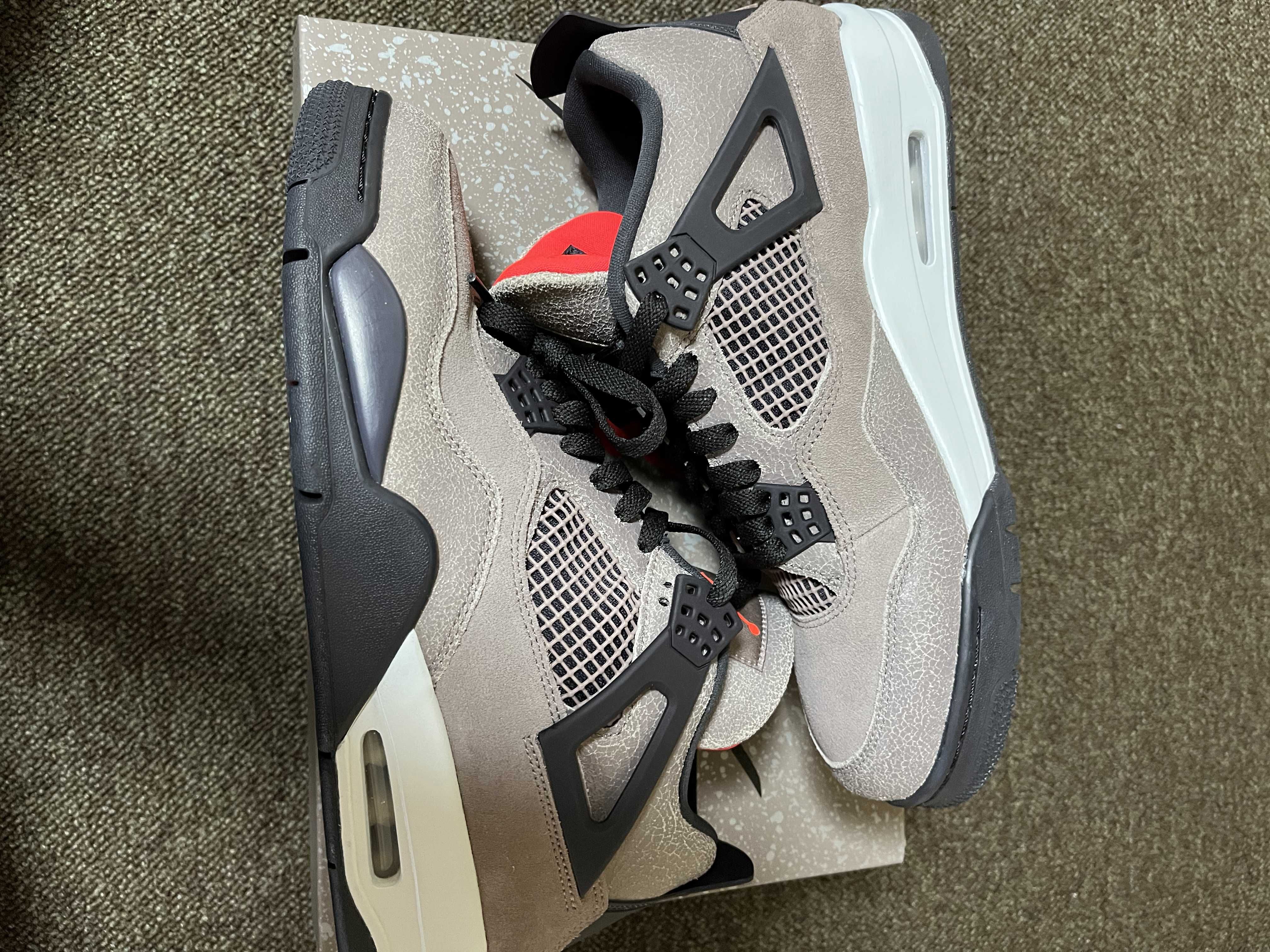 Nike Air Jordan 4 "Taupe Haze"   