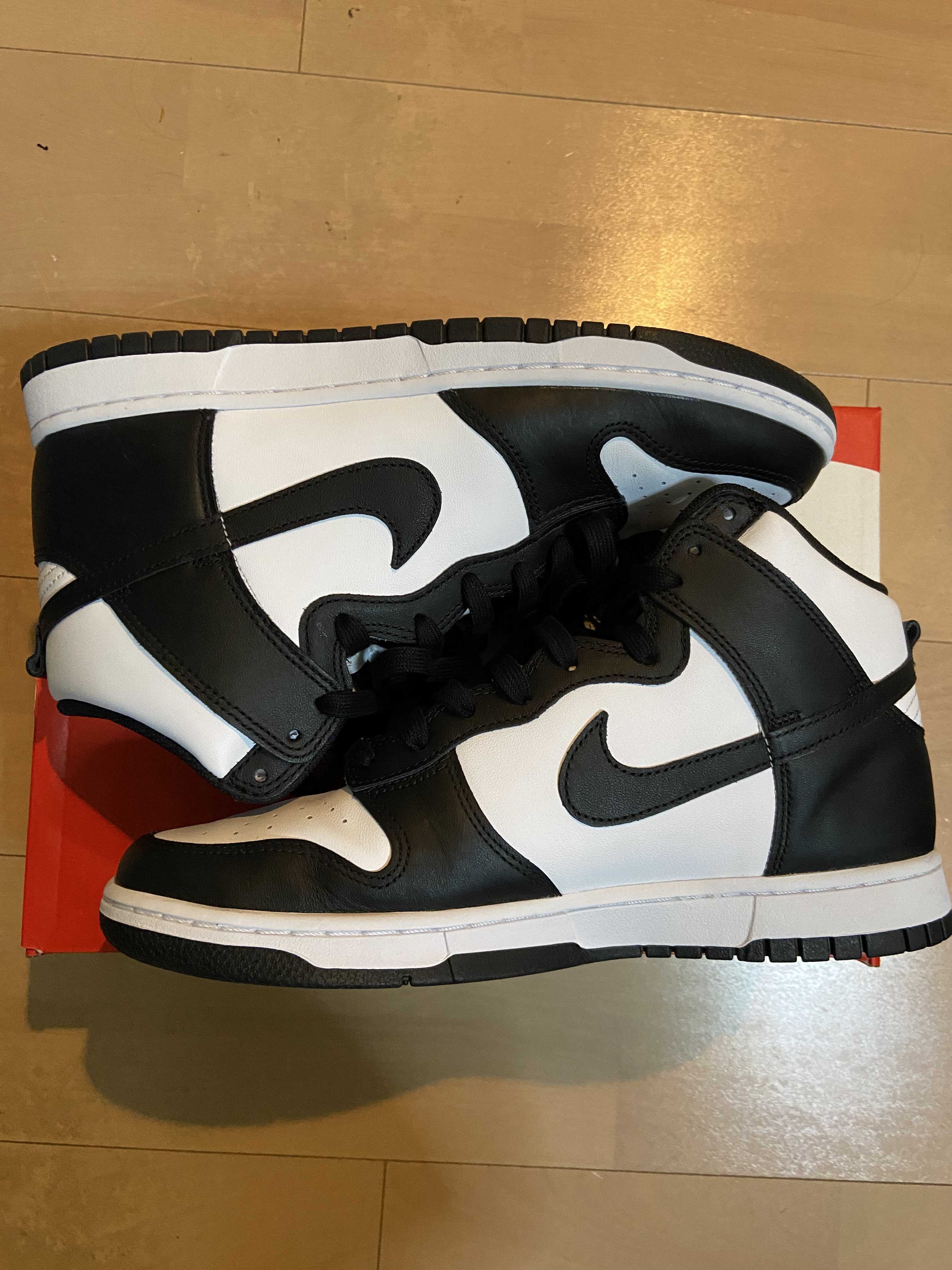 Nike Dunk High "Black and White"