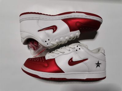 Supreme × Nike Dunk Low "Varsity Red/White"