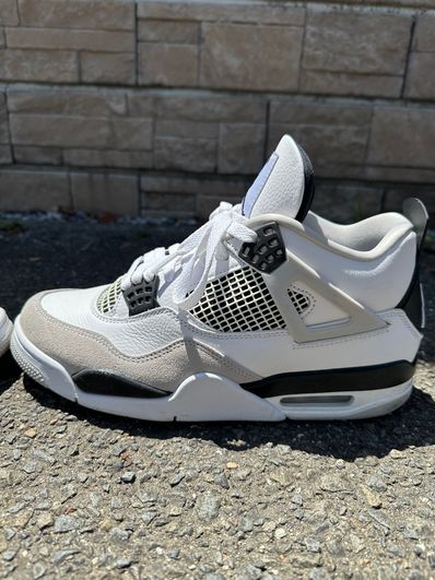 Nike Air Jordan 4 "Military Black"