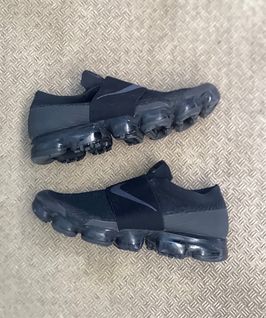 ナイキ エア ヴェイパーマックス MOC "トリプル ブラック"