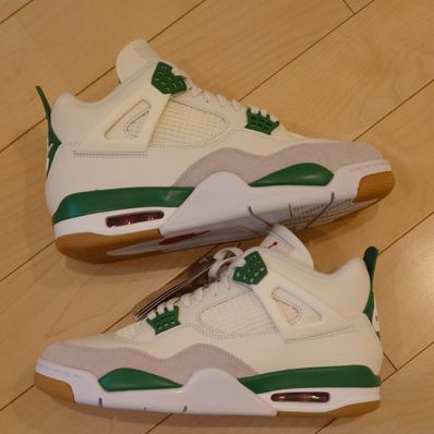 Nike SB × Air Jordan 4 Retro SP "Pine Green"
