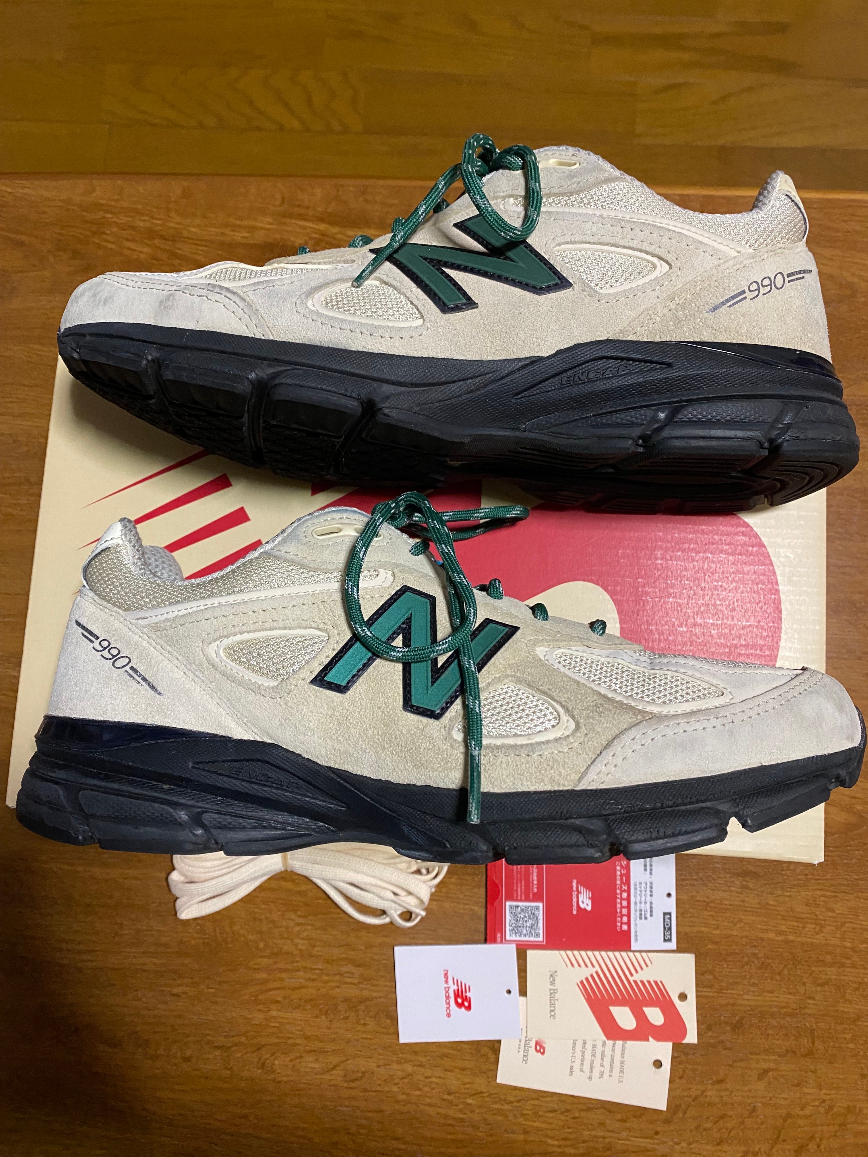 New Balance 990V4 "Macadamia Nut"