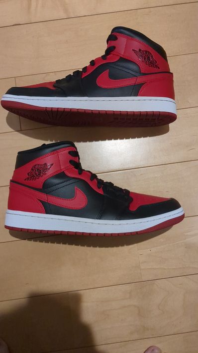 Nike Air Jordan 1 Mid "Bred"