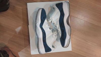 AIR JORDAN 11 LOW "SNAKESKIN"