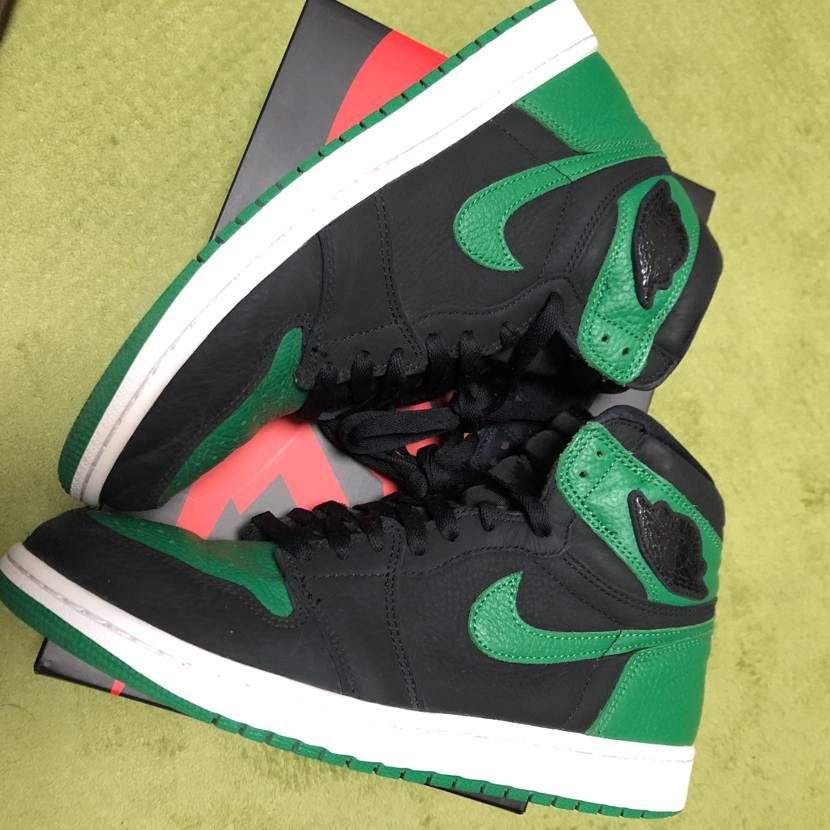 Nike Air Jordan 1 Retro High OG "Black/Pine Green" (2020)      