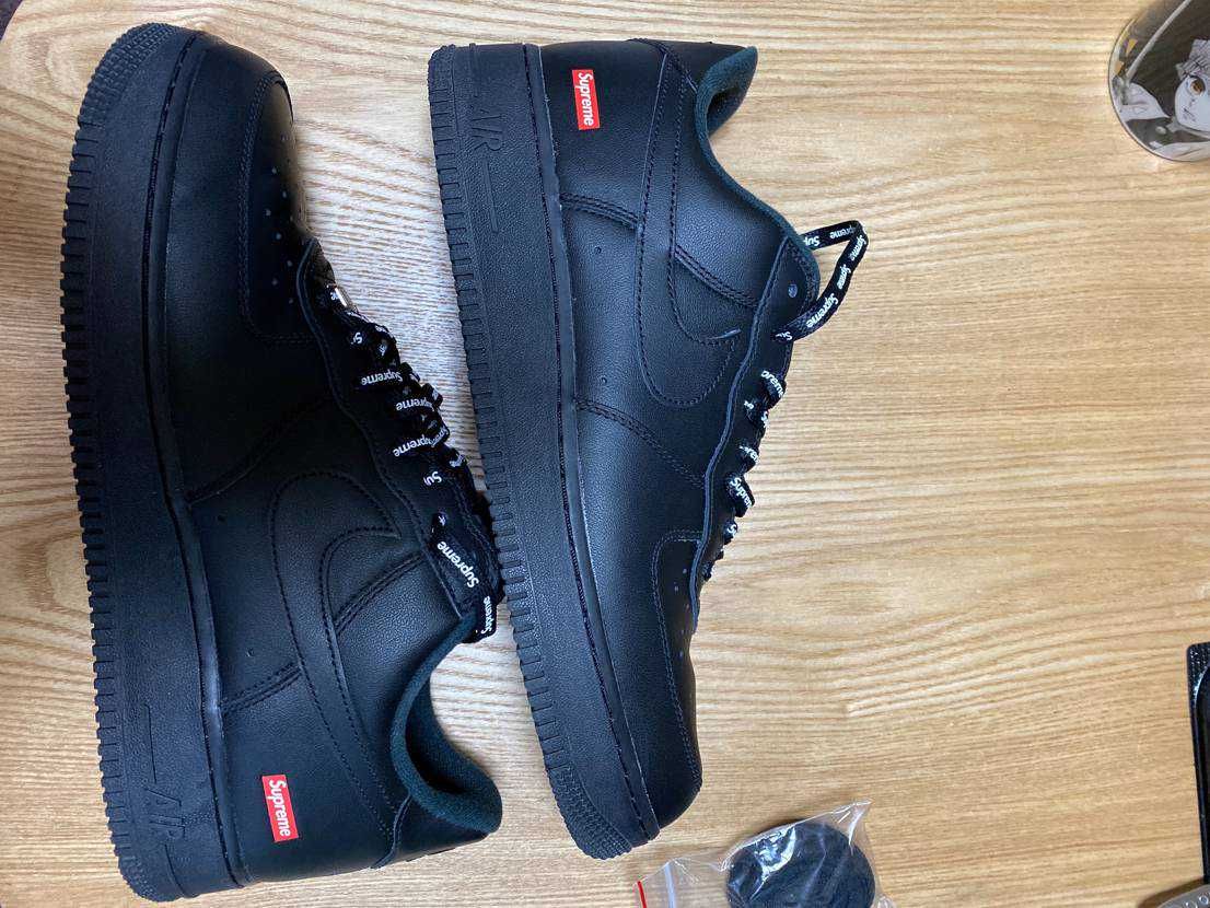 Supreme × Nike Air Force 1 Low "Black"