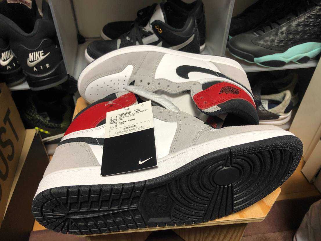 Nike Air Jordan 1 High OG "White/Black/Light Smoke Grey"