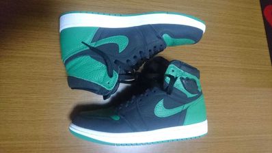 Nike Air Jordan 1 Retro High OG "Black/Pine Green" (2020)
