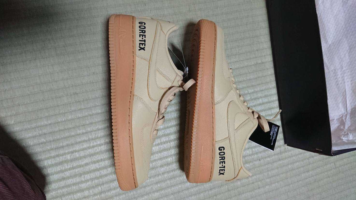 Nike Air Force 1 Low Gore-Tex "Team Gold"